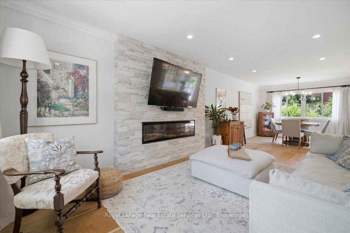 Photo 2 of Unit 5, 2120 Marine Drive, Oakville, Bronte — HOMEH