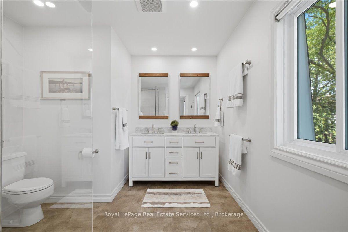 Photo 15 of Unit 5, 2120 Marine Drive, Oakville, Bronte — HOMEH