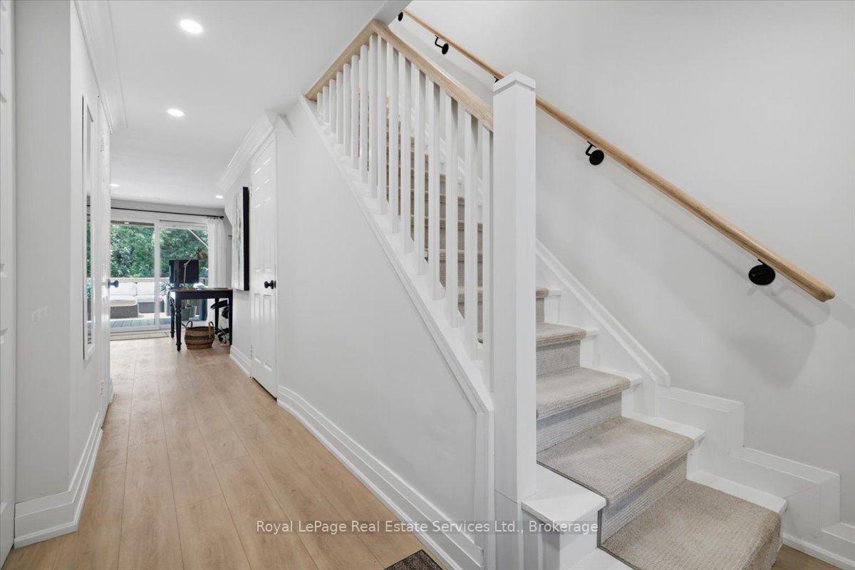 Photo 19 of Unit 5, 2120 Marine Drive, Oakville, Bronte — HOMEH