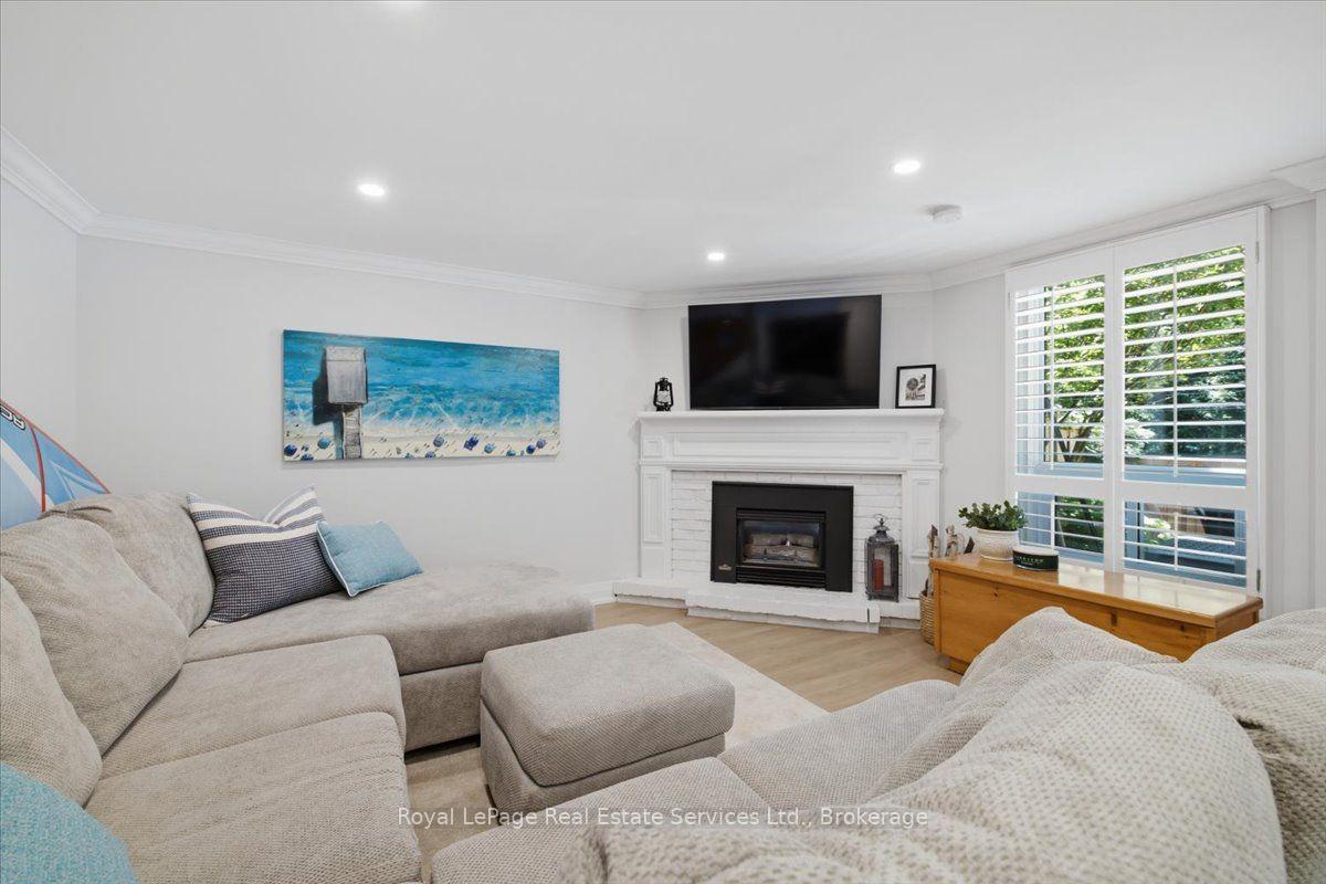 Photo 23 of Unit 5, 2120 Marine Drive, Oakville, Bronte — HOMEH