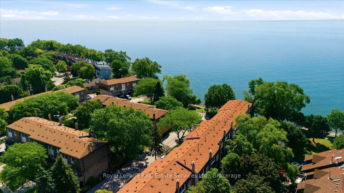 Photo 34 of Unit 5, 2120 Marine Drive, Oakville, Bronte — HOMEH
