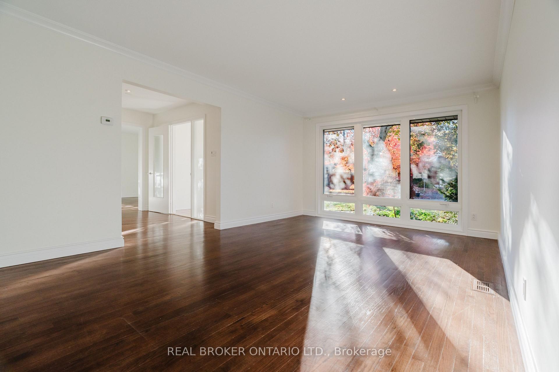 Photo 5 of 905 Plante Drive, Ottawa, Hunt Club/Western Community — HOMEH