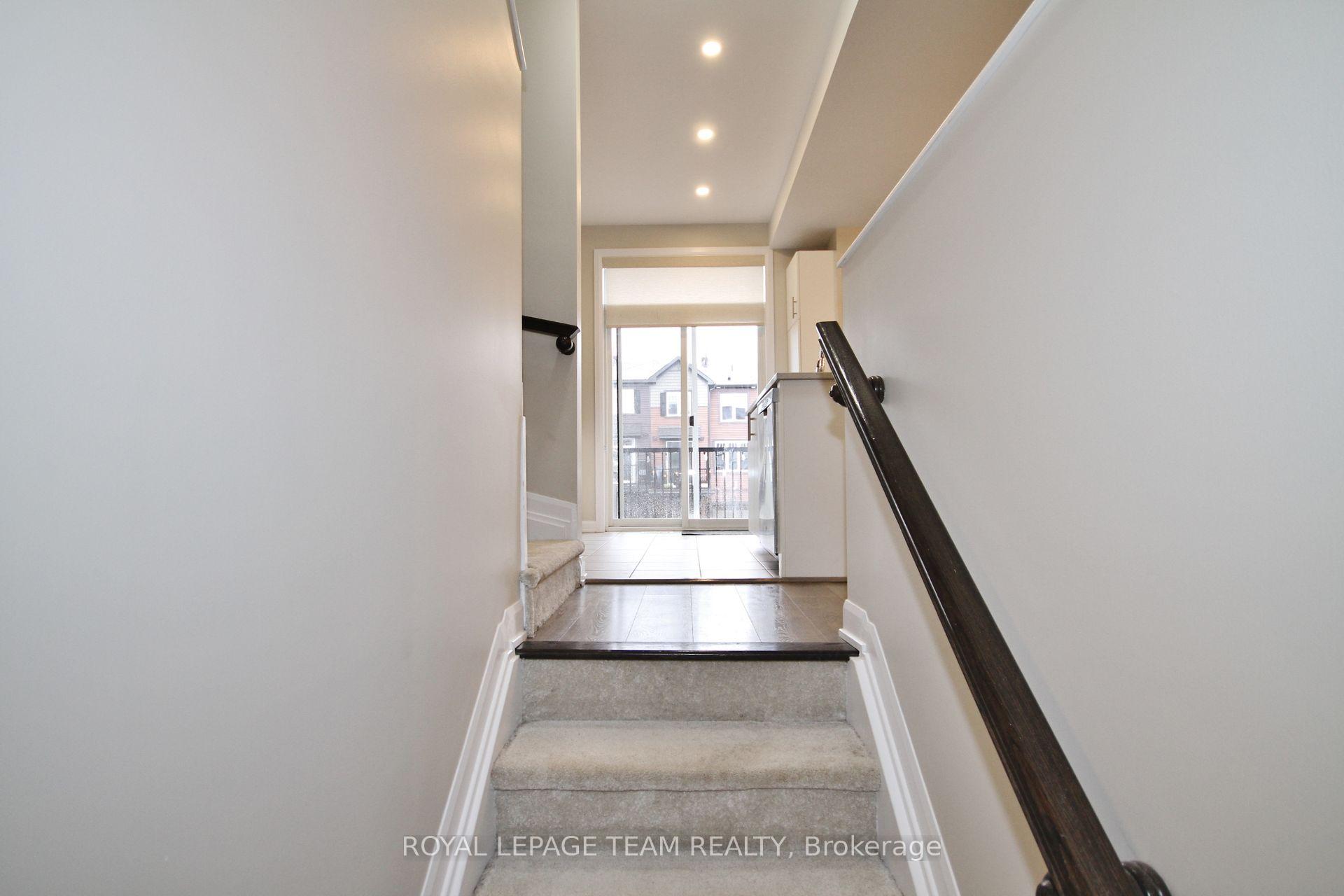 Photo 5 of 516 Galmoy Way, Ottawa, Barrhaven - Half Moon Bay — HOMEH