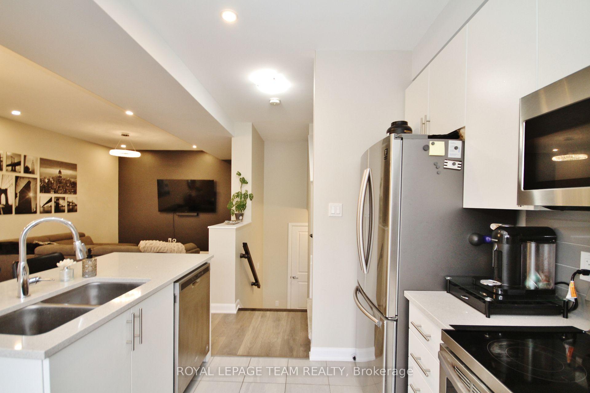 Photo 10 of 516 Galmoy Way, Ottawa, Barrhaven - Half Moon Bay — HOMEH