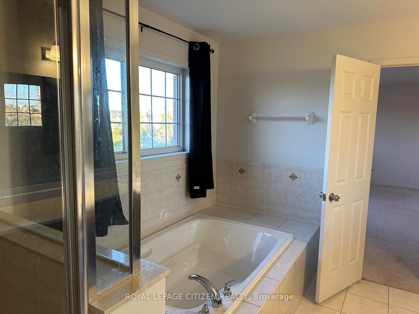 Photo 14 of 2569 Snow Knight Drive, Oshawa, Windfields — HOMEH