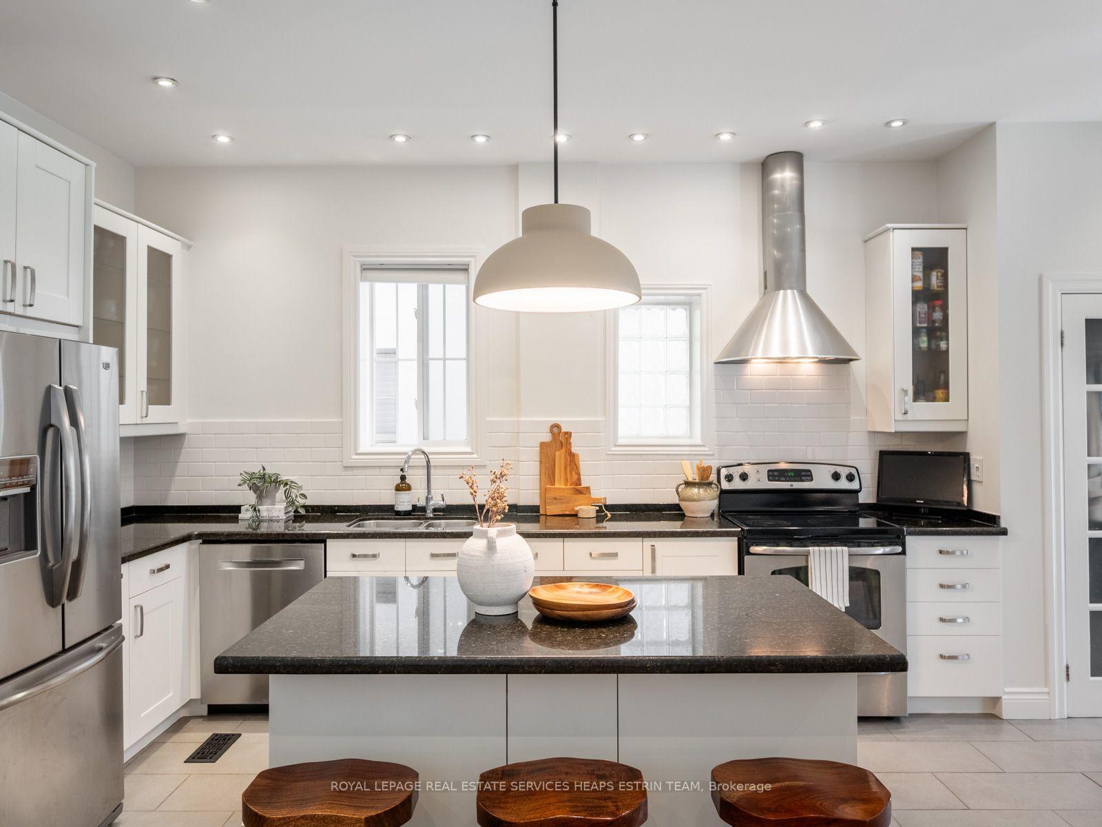 Photo 10 of 150 Airdrie Road, Toronto, Leaside — HOMEH