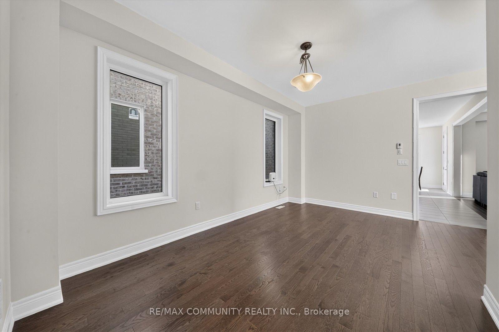 Photo 8 of 19 Rogerson Street, Clarington, Newcastle — HOMEH