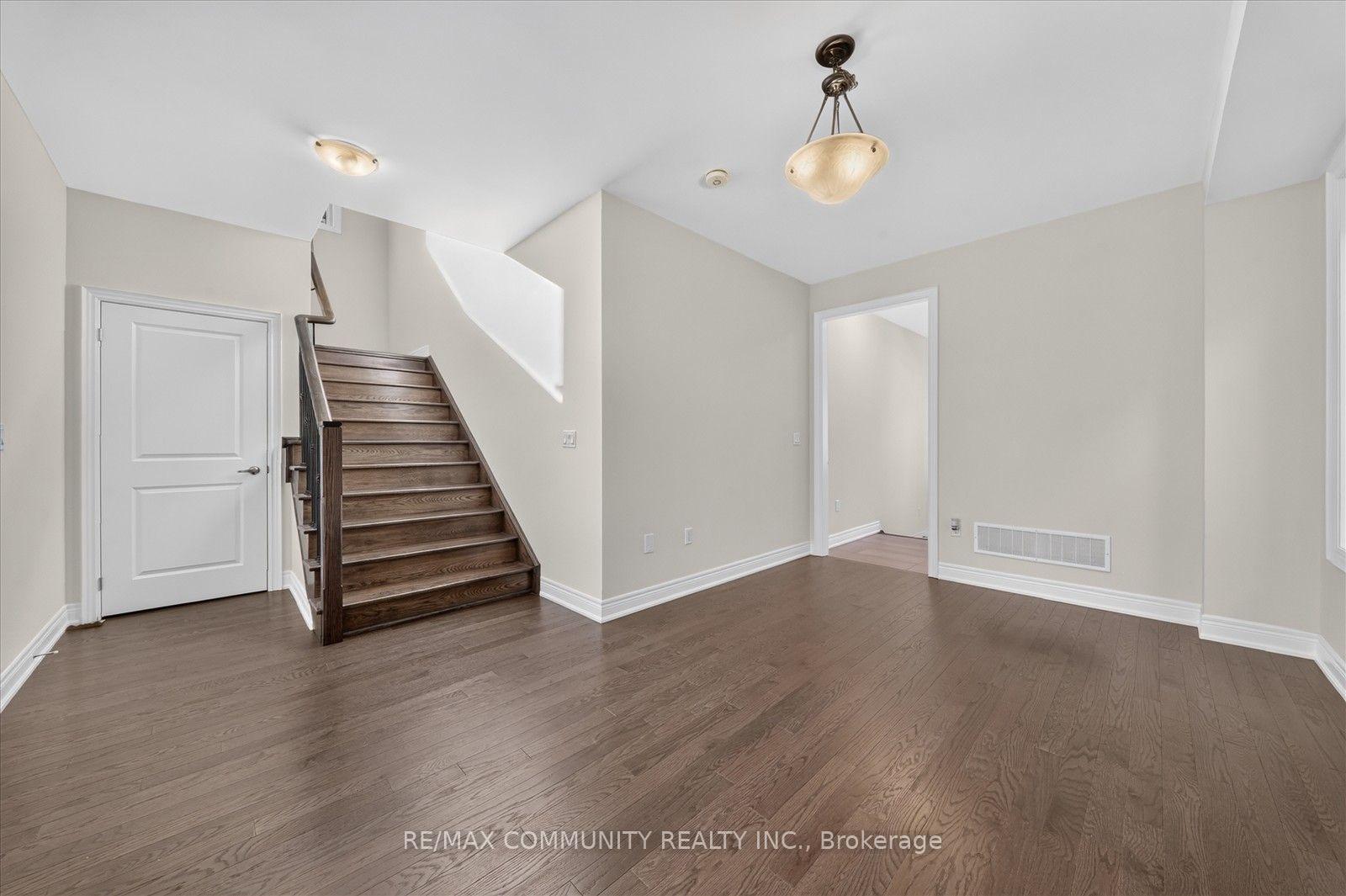 Photo 10 of 19 Rogerson Street, Clarington, Newcastle — HOMEH