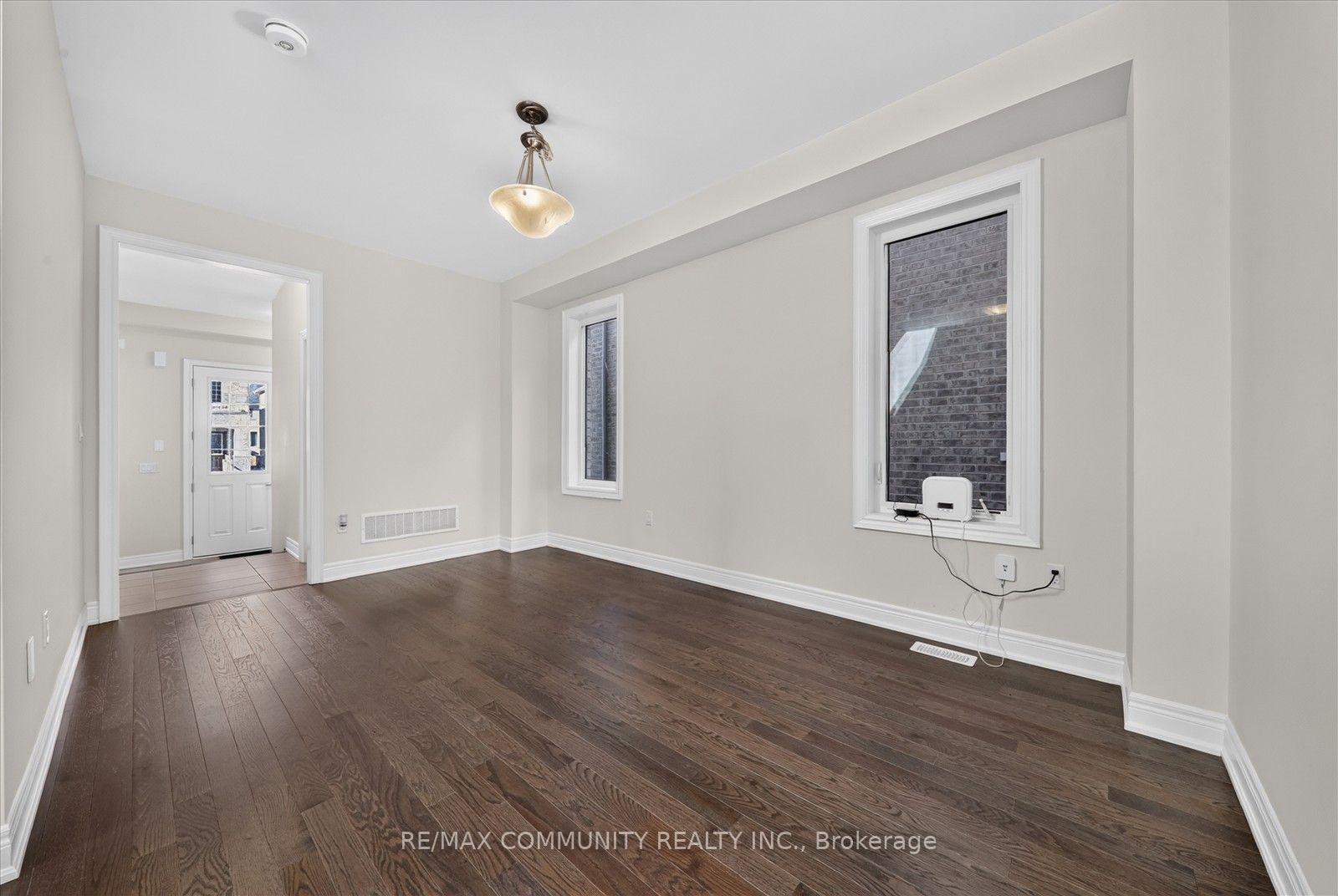 Photo 11 of 19 Rogerson Street, Clarington, Newcastle — HOMEH