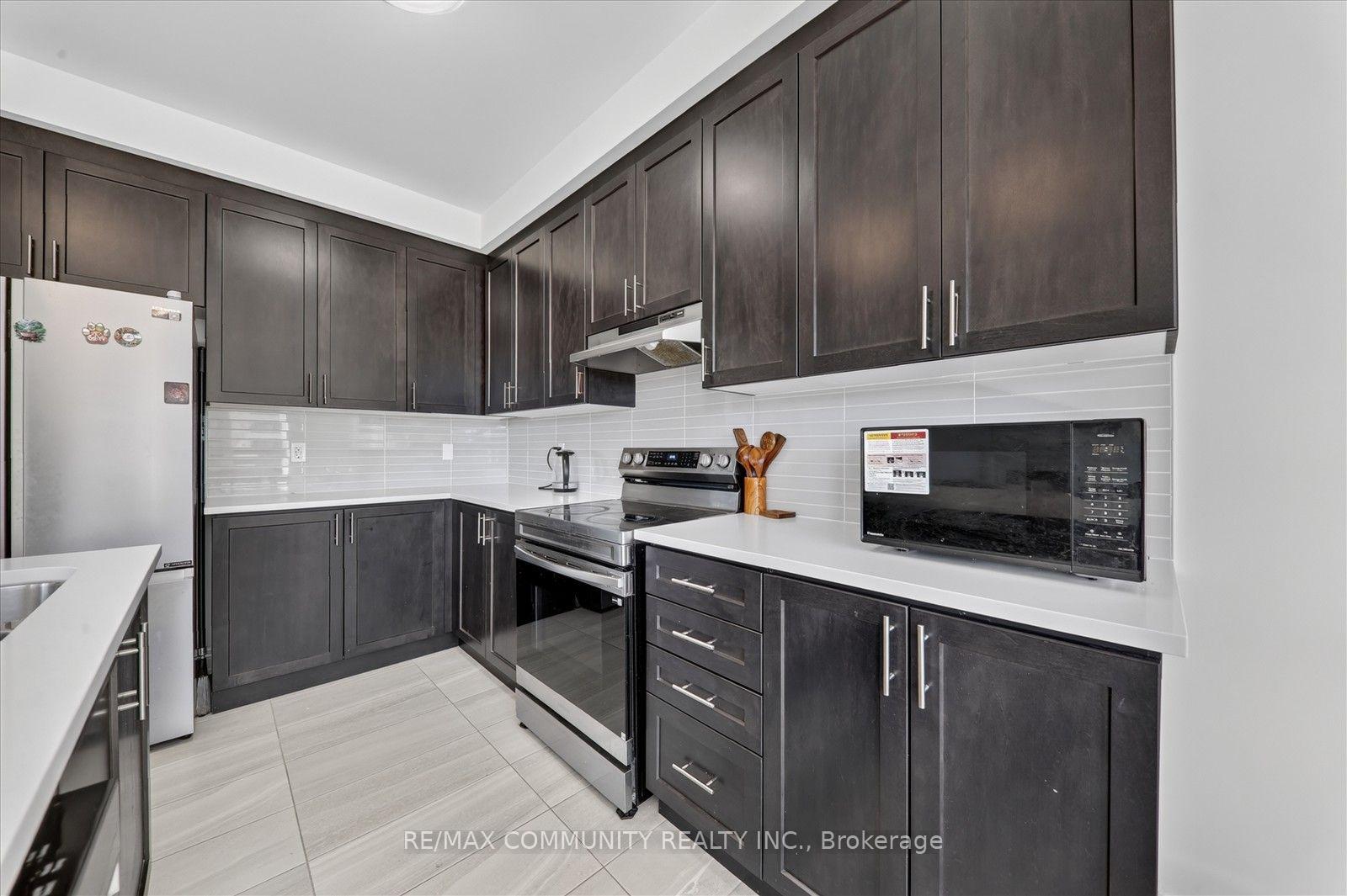 Photo 16 of 19 Rogerson Street, Clarington, Newcastle — HOMEH