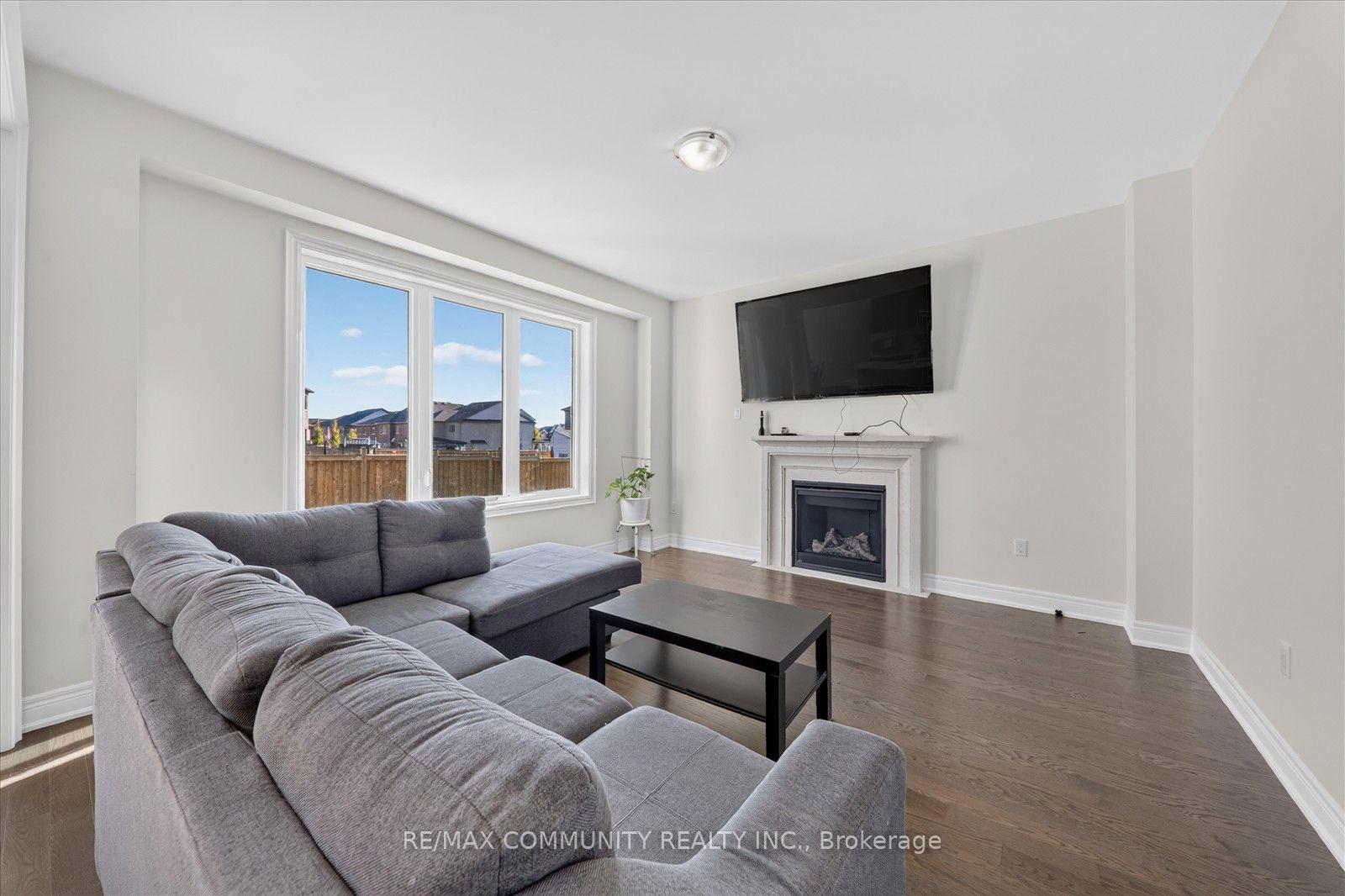 Photo 21 of 19 Rogerson Street, Clarington, Newcastle — HOMEH