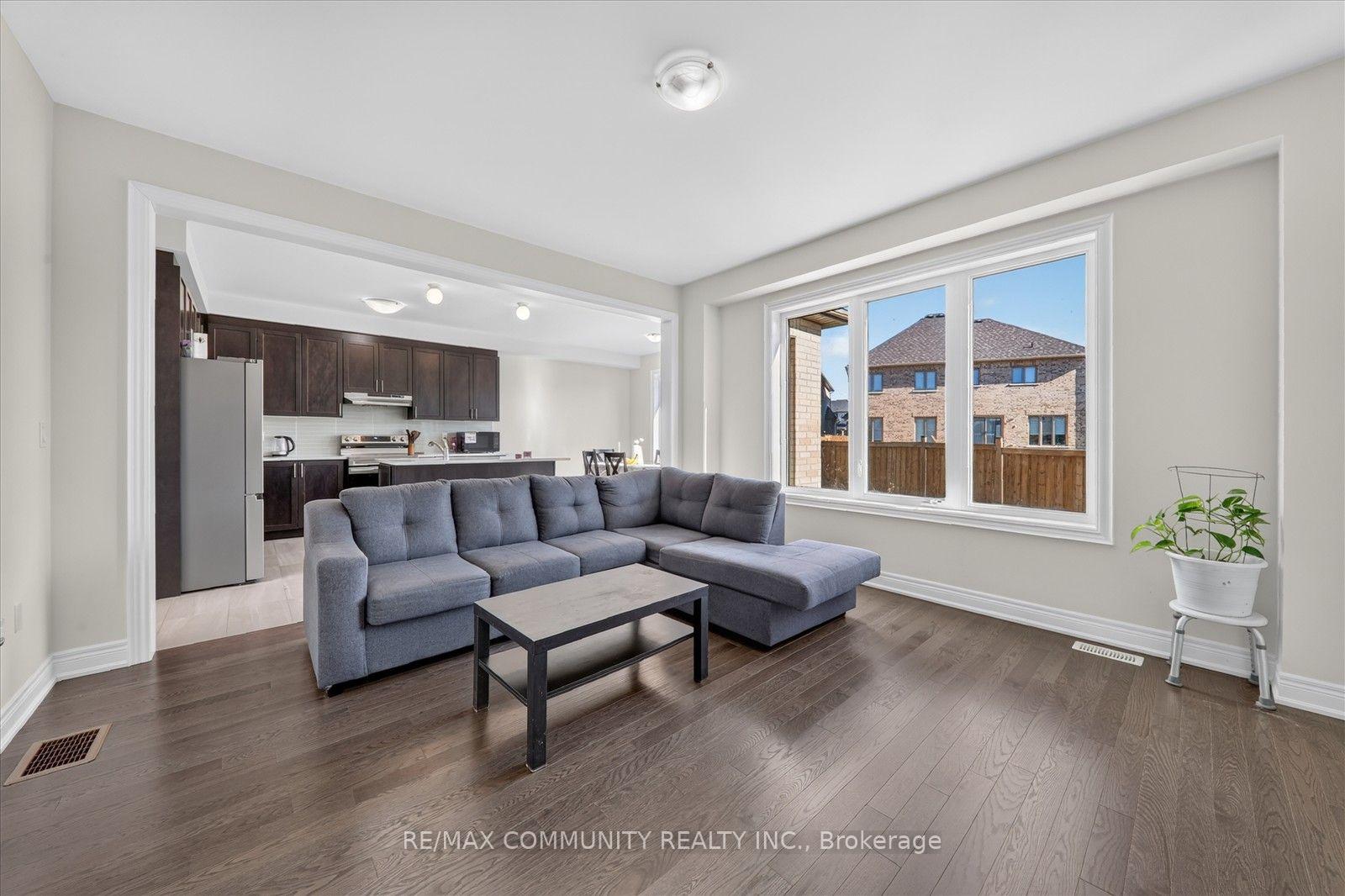 Photo 22 of 19 Rogerson Street, Clarington, Newcastle — HOMEH
