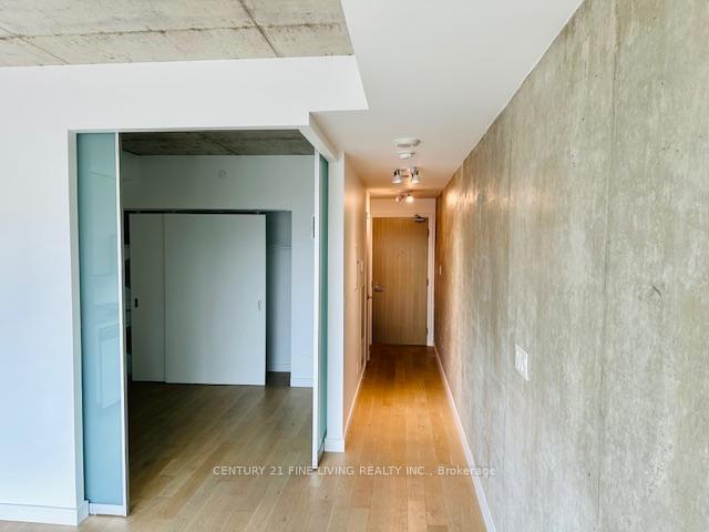 Photo 2 of Unit 1203, 111 Bathurst Street, Toronto, Waterfront Communities — HOMEH