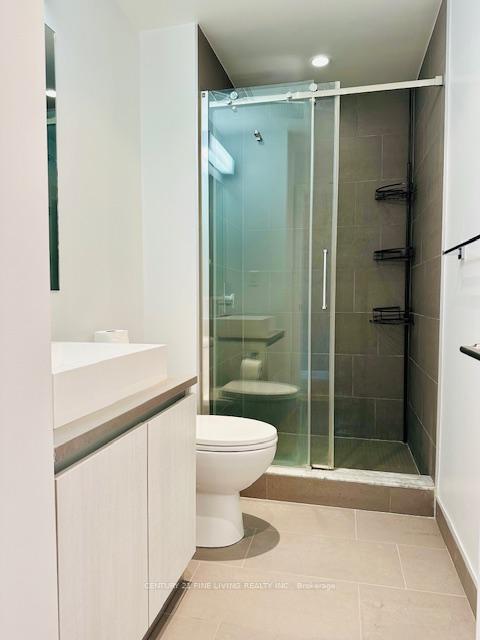 Photo 3 of Unit 1203, 111 Bathurst Street, Toronto, Waterfront Communities — HOMEH