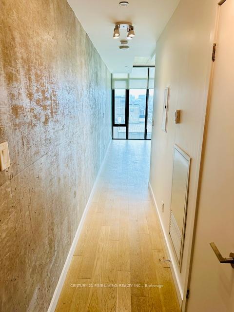 Photo 5 of Unit 1203, 111 Bathurst Street, Toronto, Waterfront Communities — HOMEH