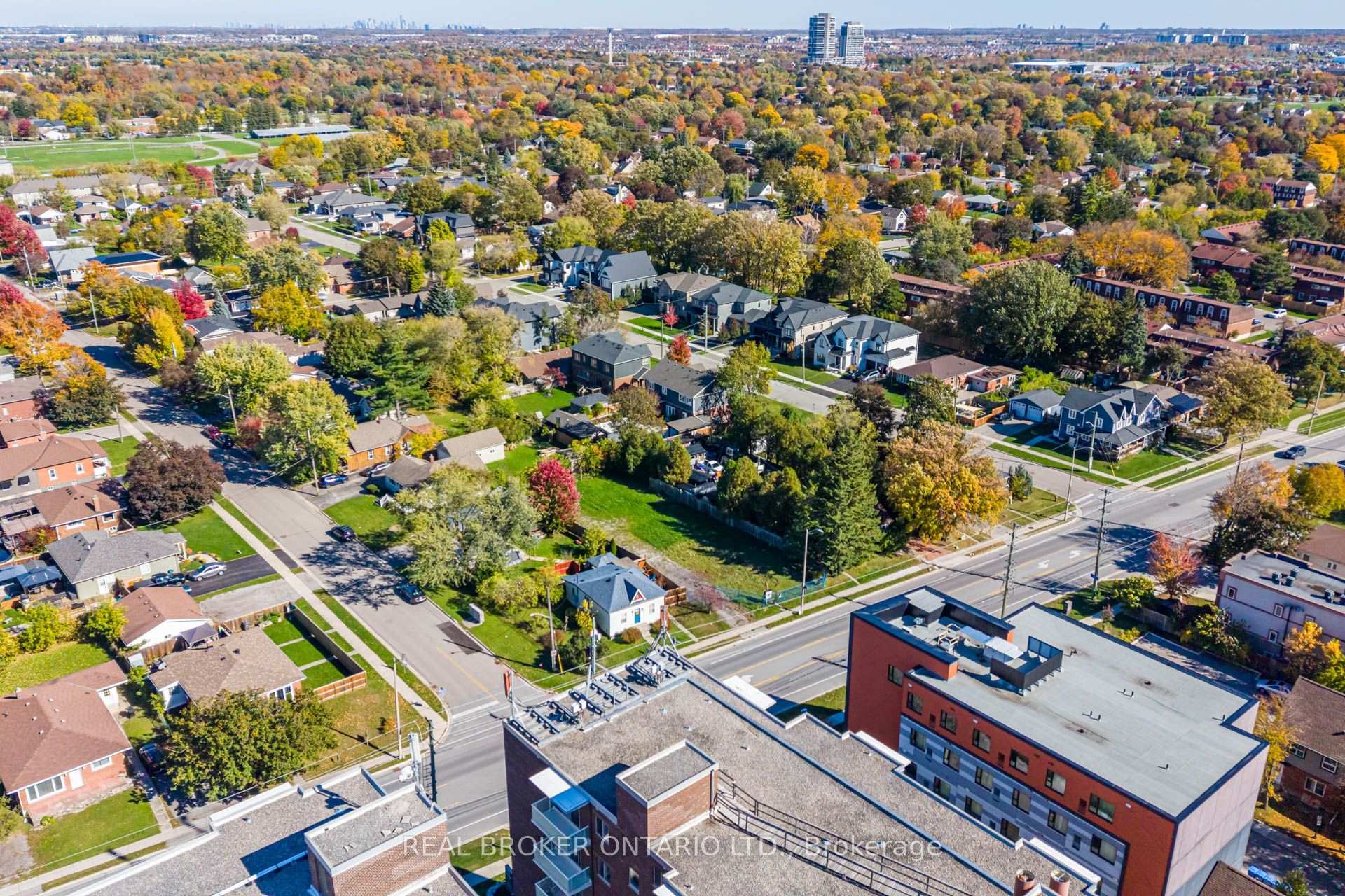 Photo 9 of 159 Bronte Street S, Milton, Old Milton — HOMEH