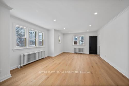 Photo 3 of 860 Simcoe Street N, Oshawa, Centennial — HOMEH