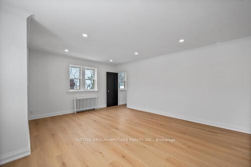 Photo 4 of 860 Simcoe Street N, Oshawa, Centennial — HOMEH