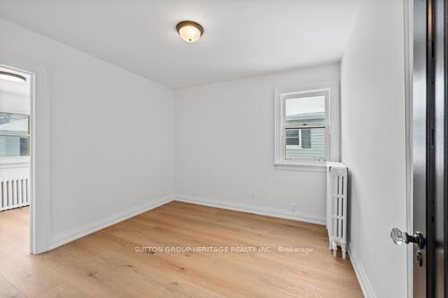 Photo 10 of 860 Simcoe Street N, Oshawa, Centennial — HOMEH