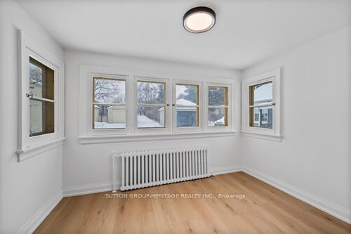 Photo 13 of 860 Simcoe Street N, Oshawa, Centennial — HOMEH