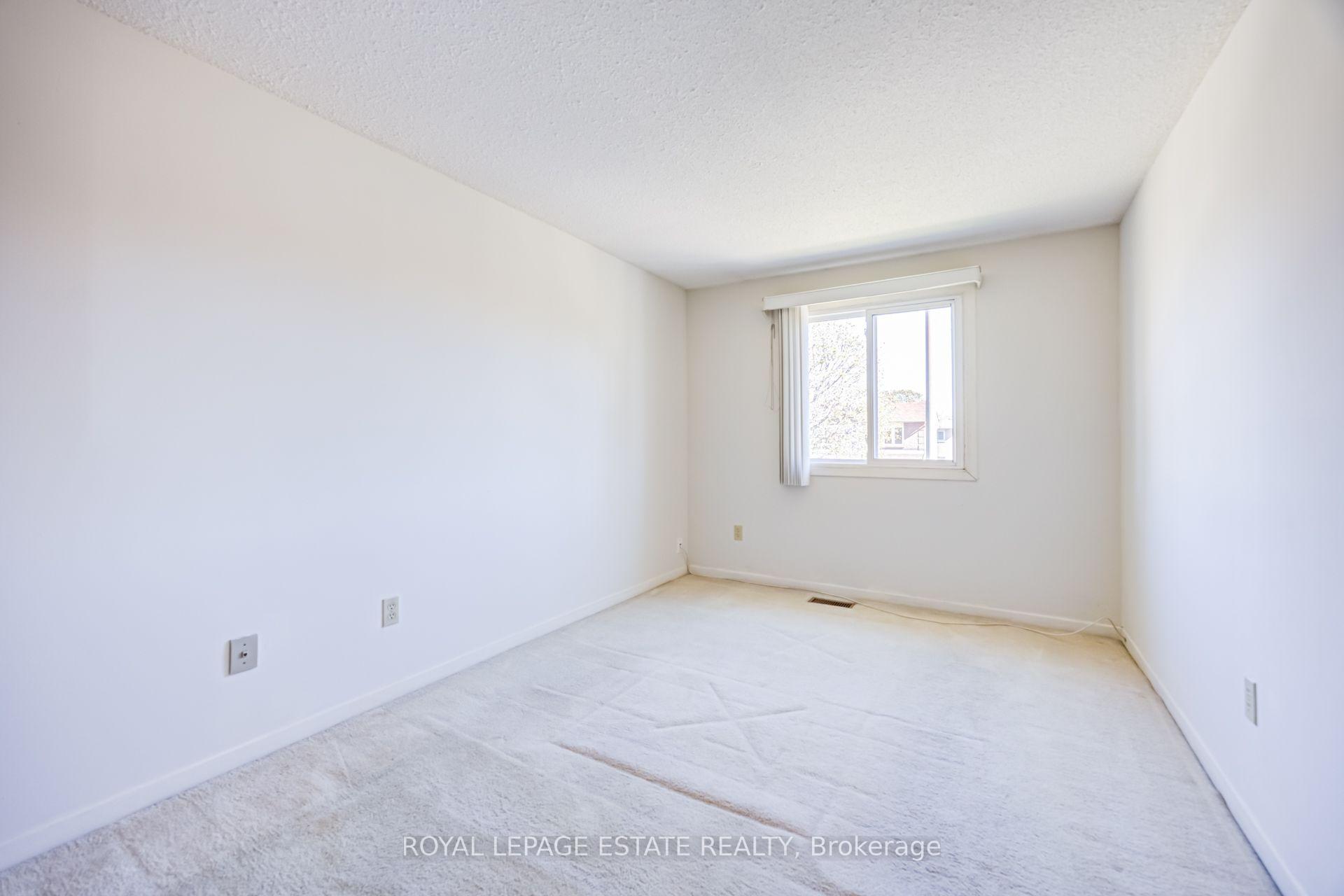 Photo 23 of 73 Spring Forest Square, Scarborough, Agincourt South-Malvern West — HOMEH
