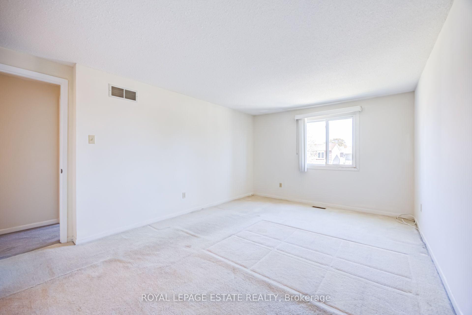 Photo 28 of 73 Spring Forest Square, Scarborough, Agincourt South-Malvern West — HOMEH