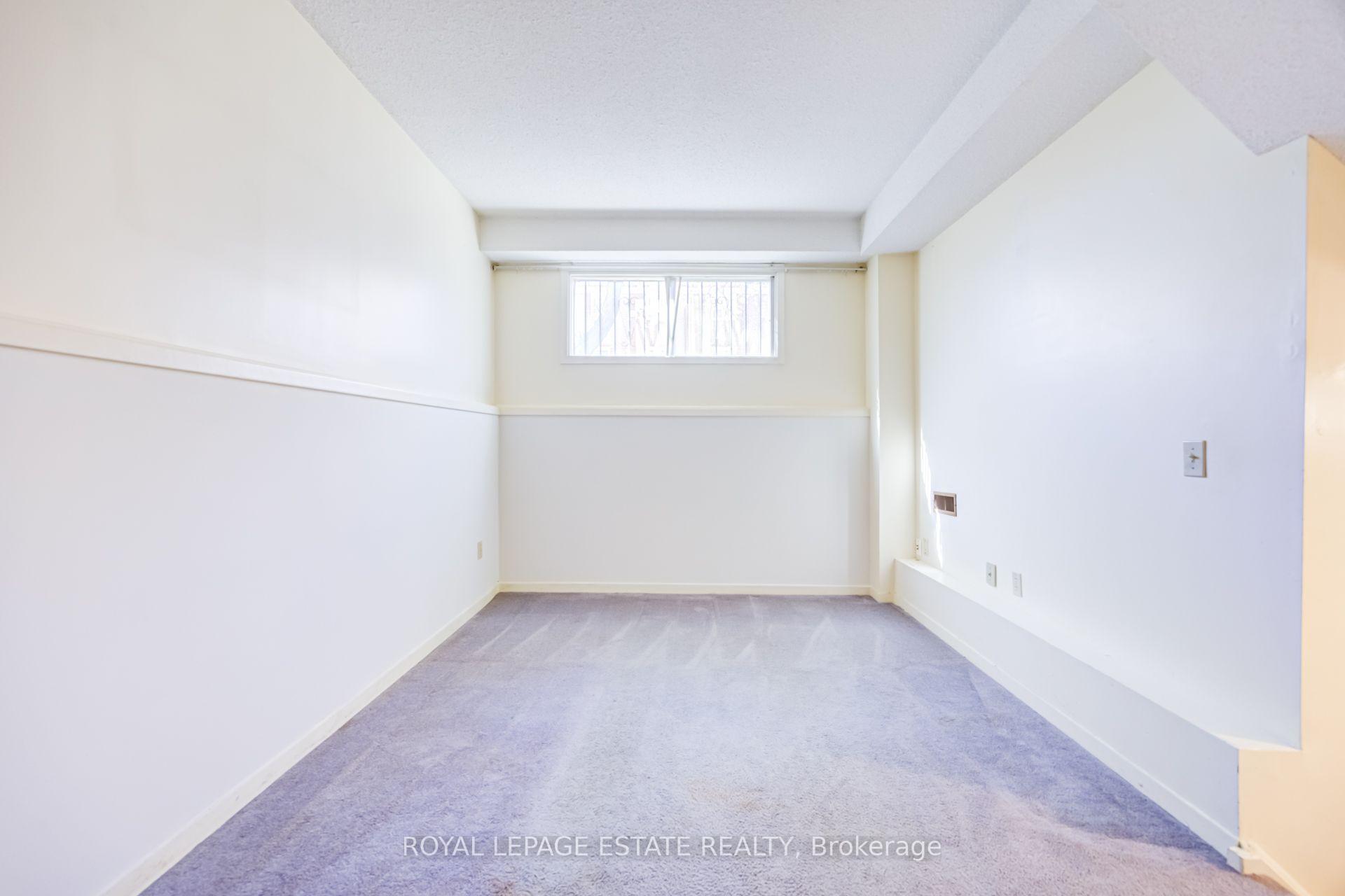 Photo 32 of 73 Spring Forest Square, Scarborough, Agincourt South-Malvern West — HOMEH