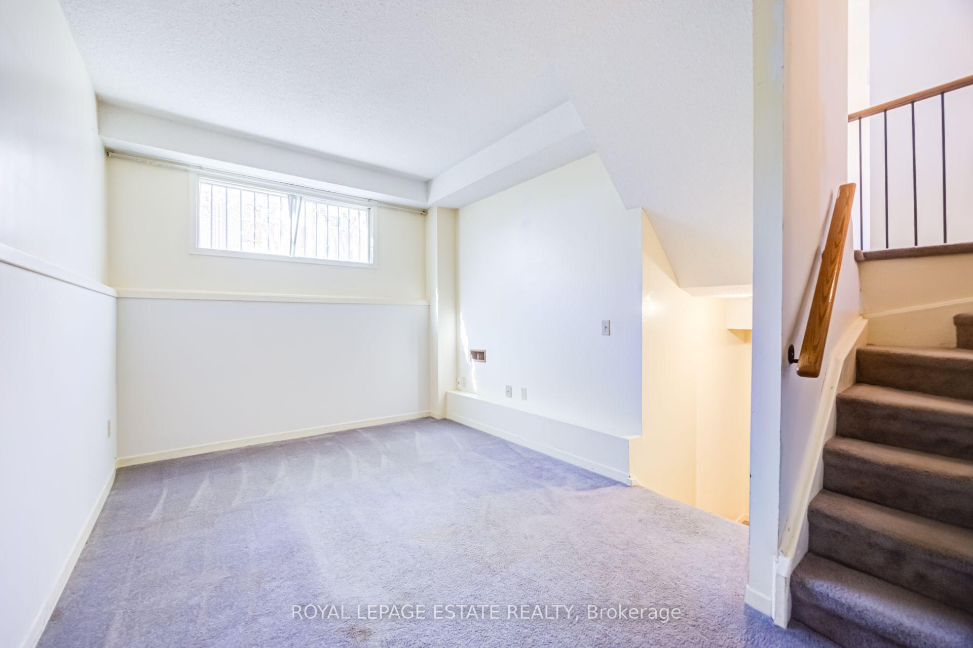 Photo 33 of 73 Spring Forest Square, Scarborough, Agincourt South-Malvern West — HOMEH