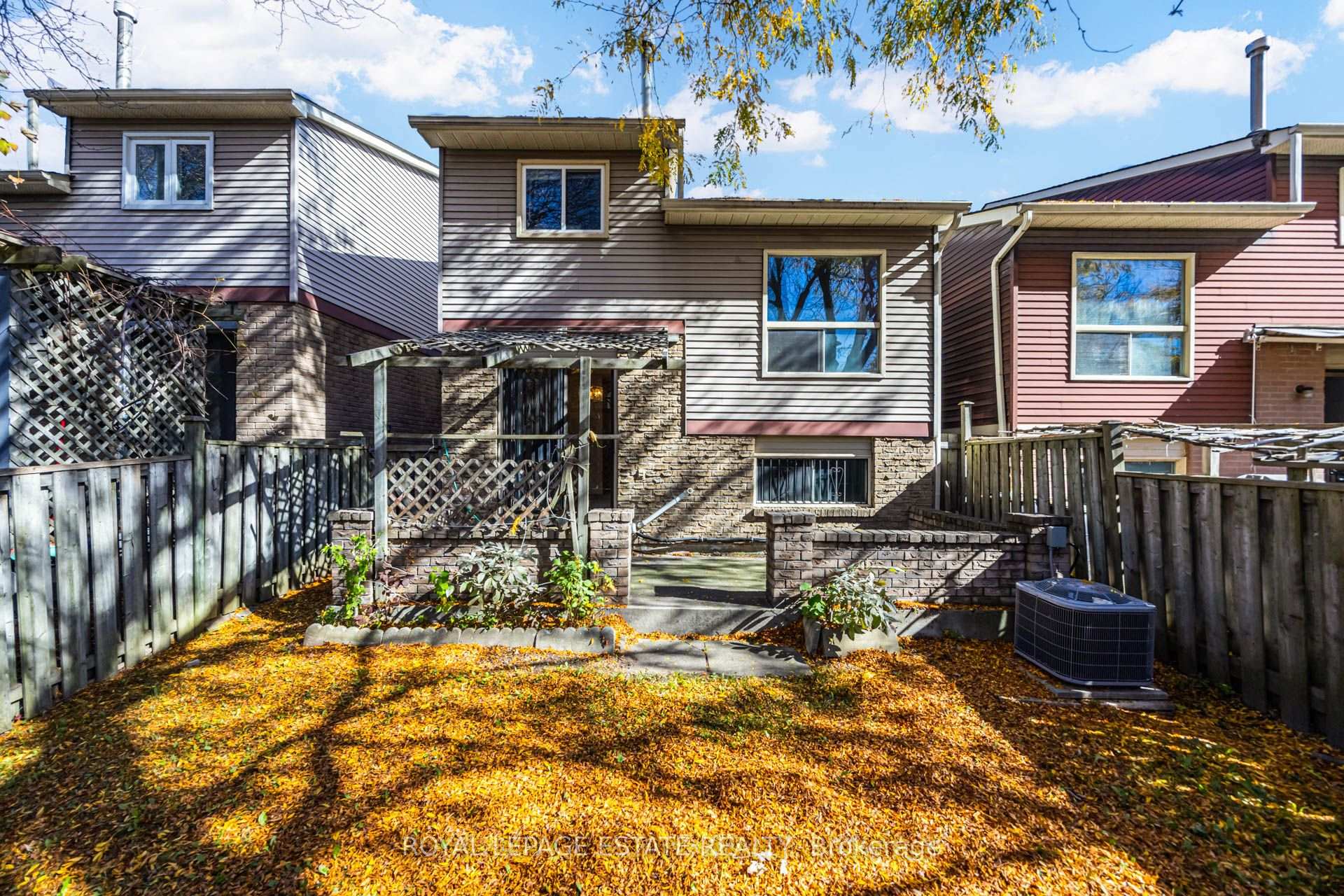 Photo 40 of 73 Spring Forest Square, Scarborough, Agincourt South-Malvern West — HOMEH