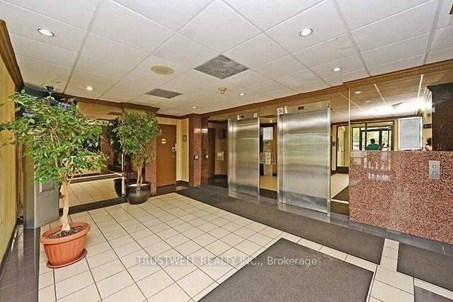 Photo 5 of Unit 1707, 10 Markbrook Lane, Etobicoke, Mount Olive-Silverstone-Jamestown — HOMEH