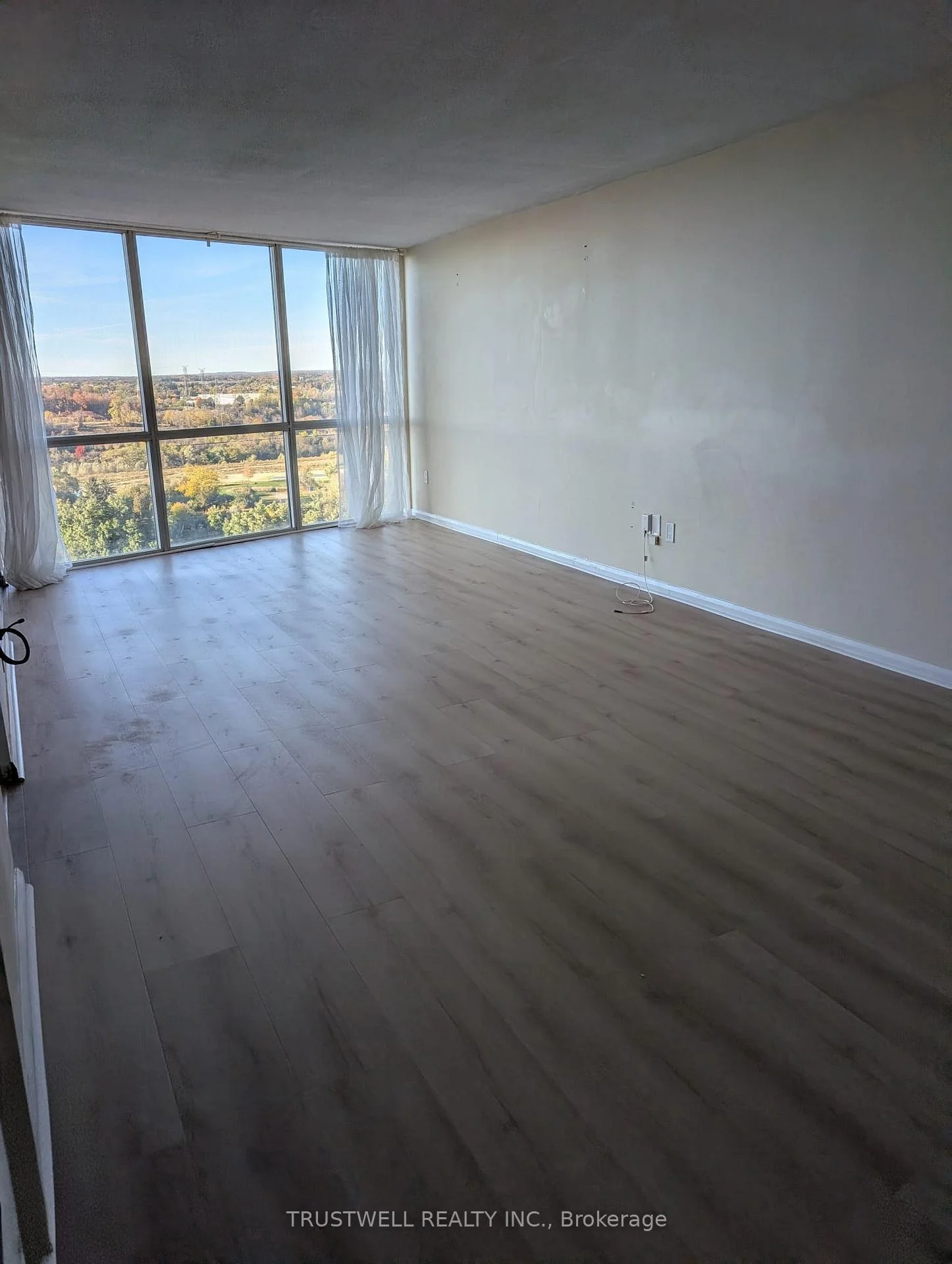 Photo 16 of Unit 1707, 10 Markbrook Lane, Etobicoke, Mount Olive-Silverstone-Jamestown — HOMEH