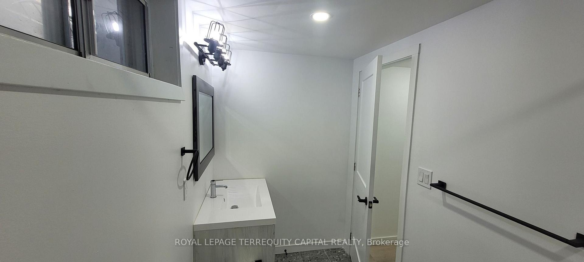 Photo 13 of Unit Bsmt, 402 Grantham Avenue, St. Catharines, Carlton/Bunting — HOMEH