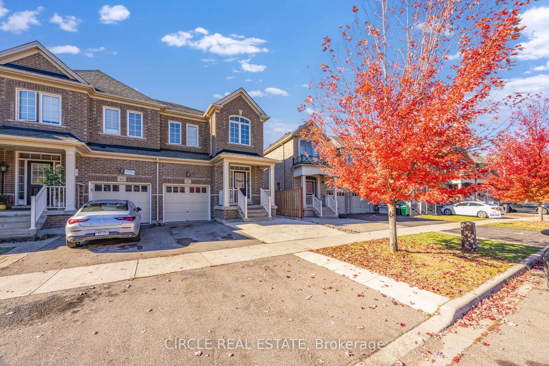 Photo 2 of 13 Lady Evelyn Crescent, Brampton, Bram West — HOMEH