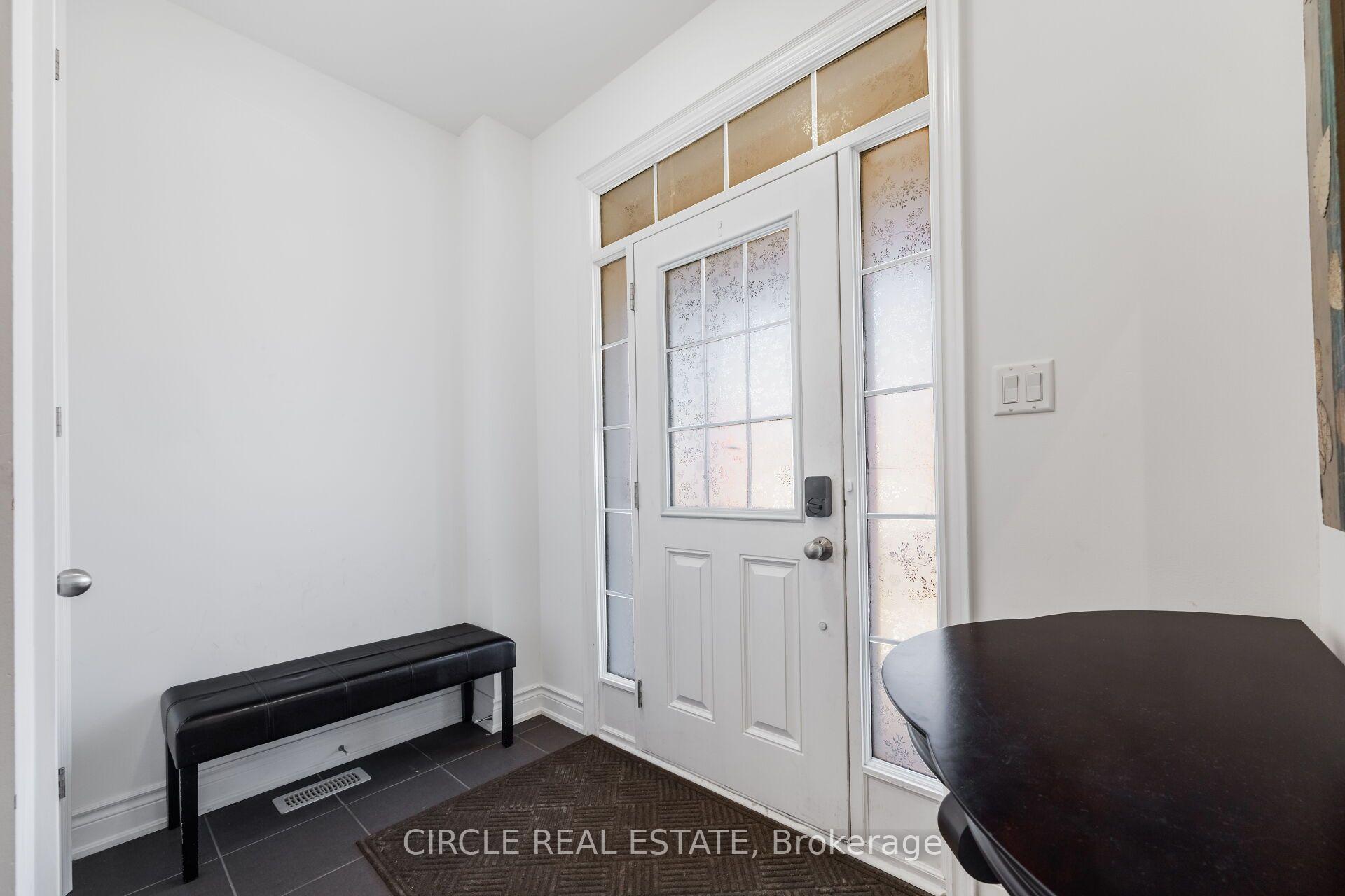 Photo 4 of 13 Lady Evelyn Crescent, Brampton, Bram West — HOMEH