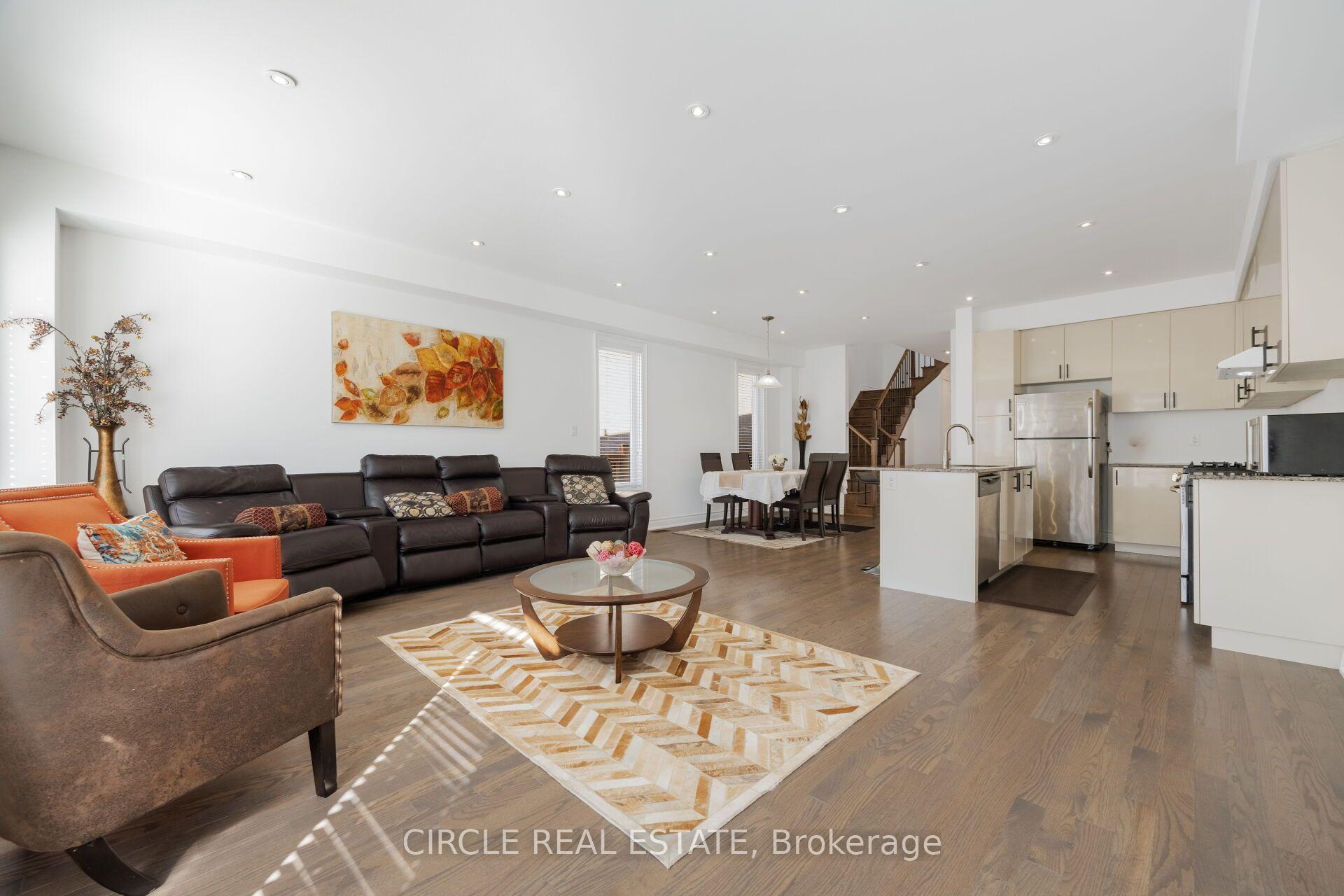 Photo 8 of 13 Lady Evelyn Crescent, Brampton, Bram West — HOMEH