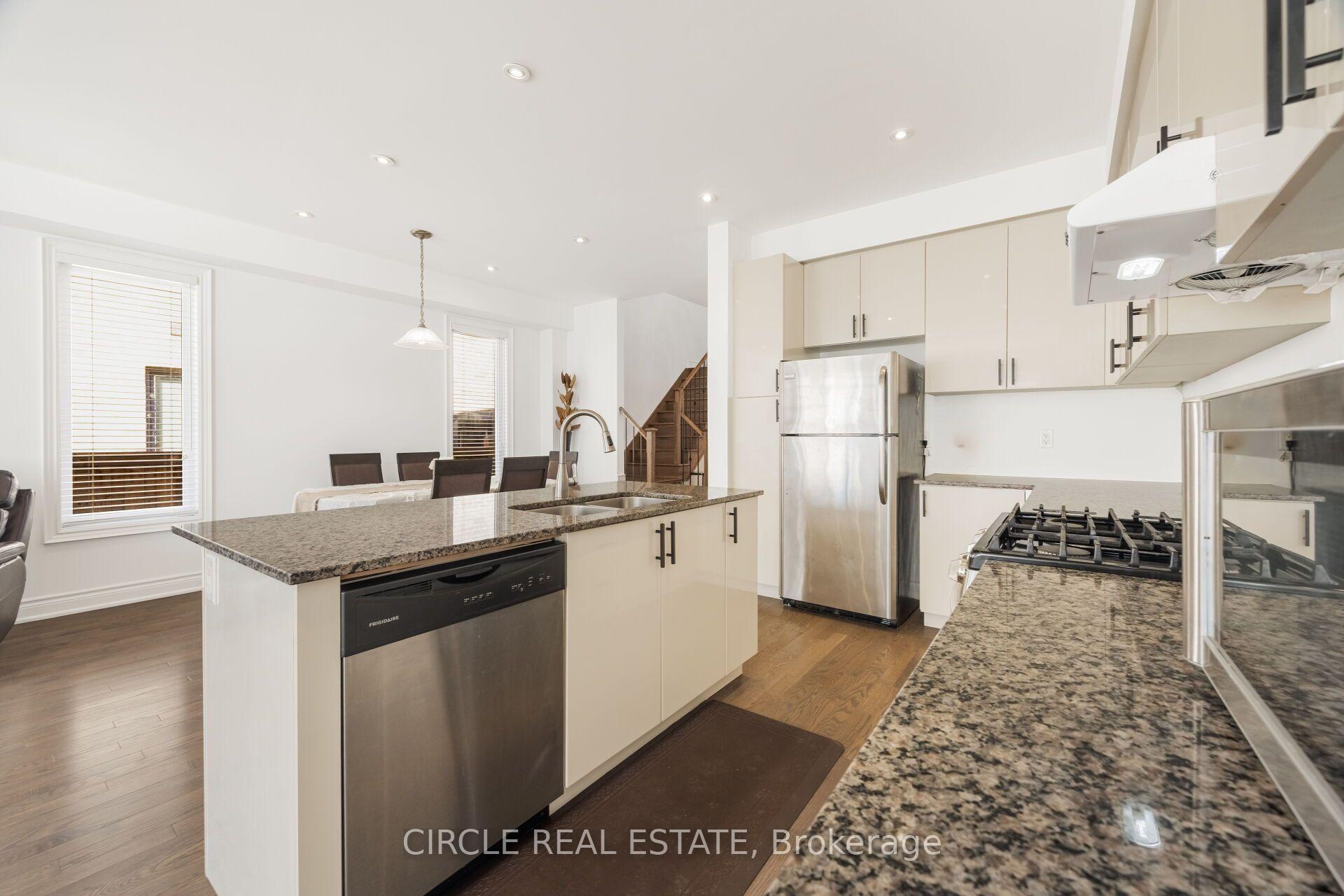 Photo 11 of 13 Lady Evelyn Crescent, Brampton, Bram West — HOMEH