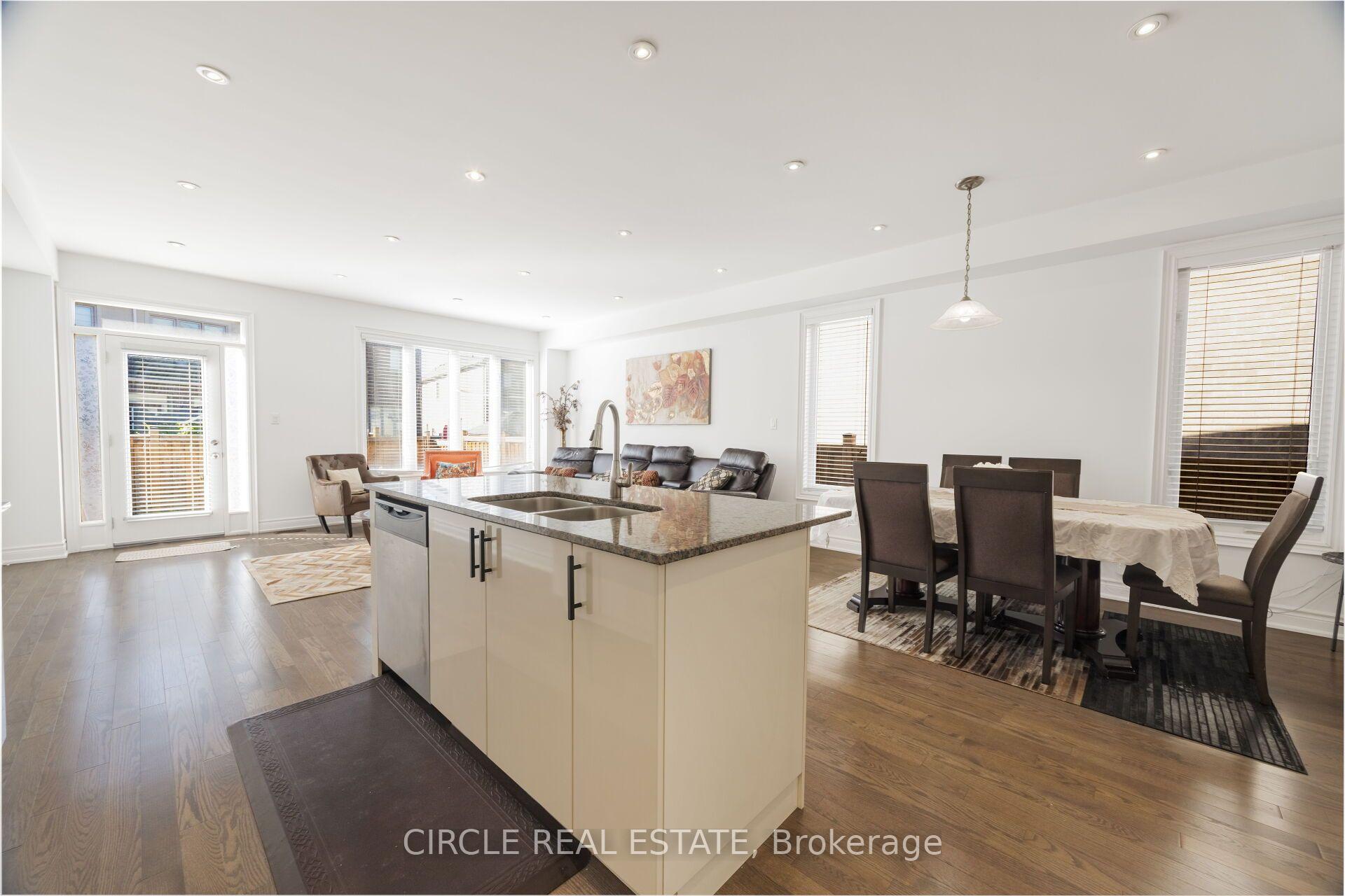 Photo 12 of 13 Lady Evelyn Crescent, Brampton, Bram West — HOMEH