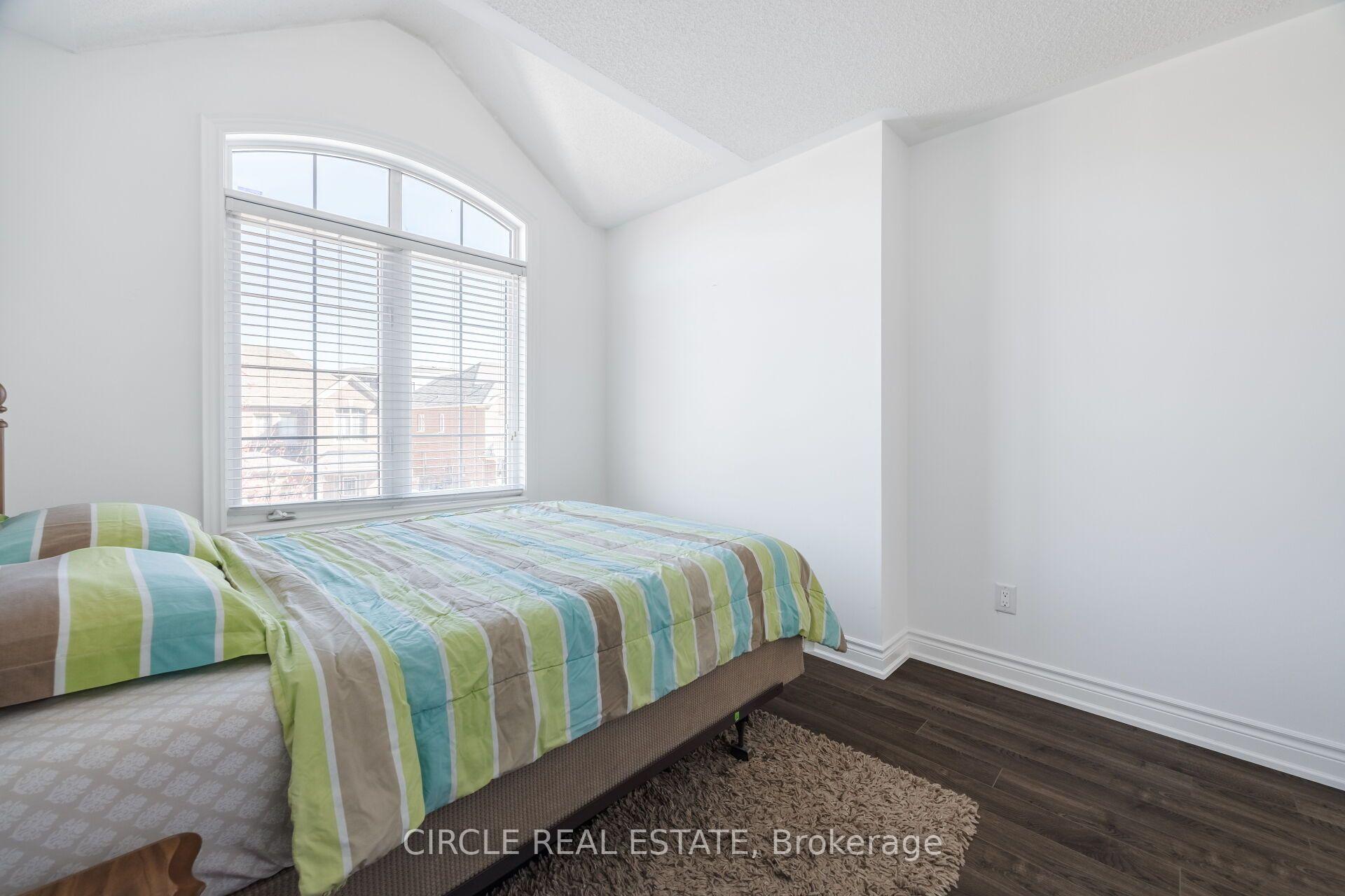 Photo 27 of 13 Lady Evelyn Crescent, Brampton, Bram West — HOMEH