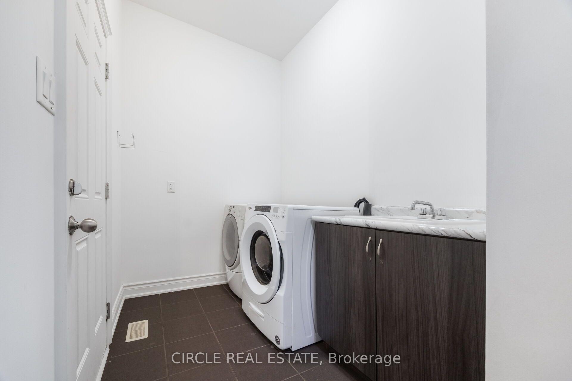 Photo 33 of 13 Lady Evelyn Crescent, Brampton, Bram West — HOMEH