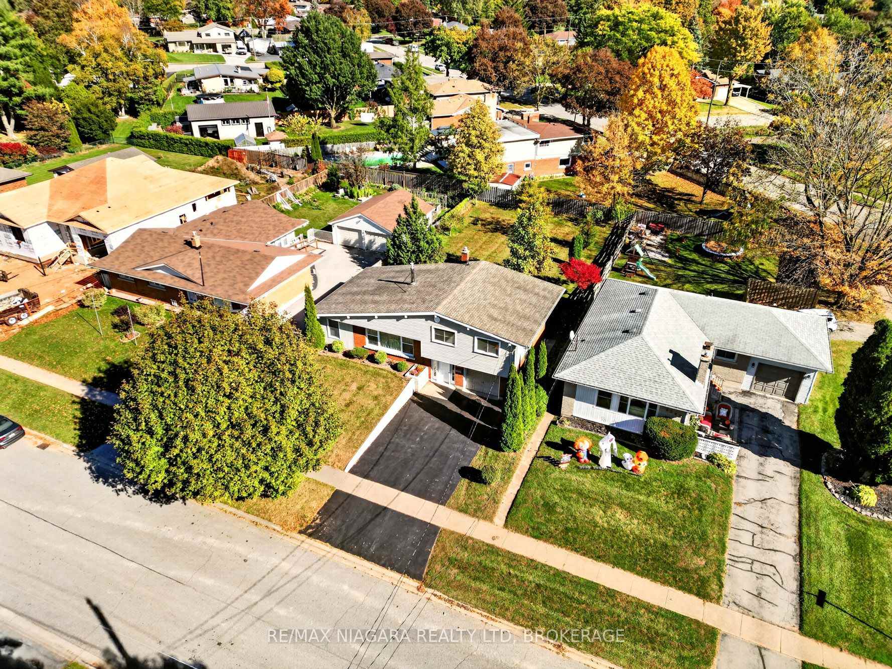 Photo 4 of 4534 Pettit Avenue, Niagara Falls, Morrison — HOMEH
