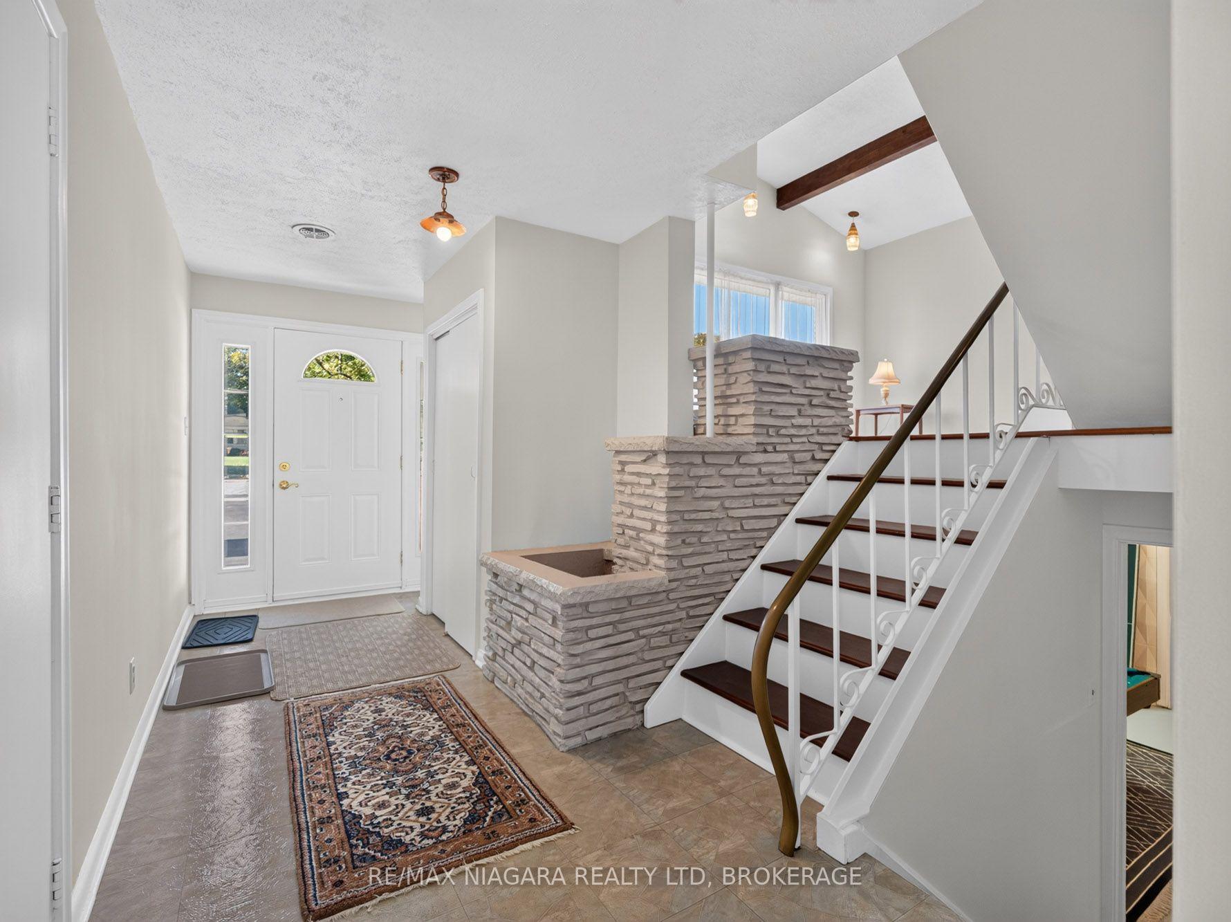 Photo 5 of 4534 Pettit Avenue, Niagara Falls, Morrison — HOMEH