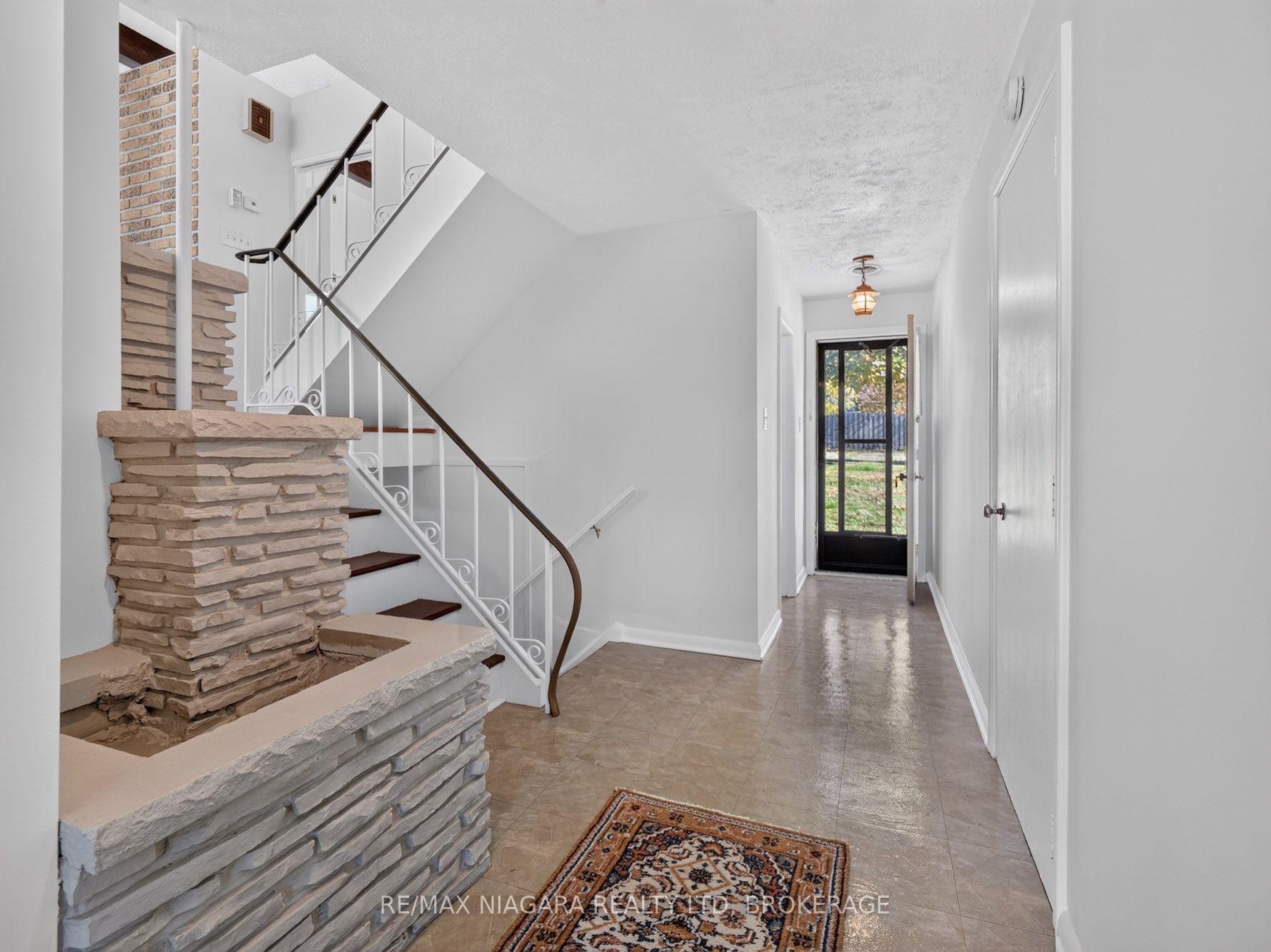 Photo 6 of 4534 Pettit Avenue, Niagara Falls, Morrison — HOMEH