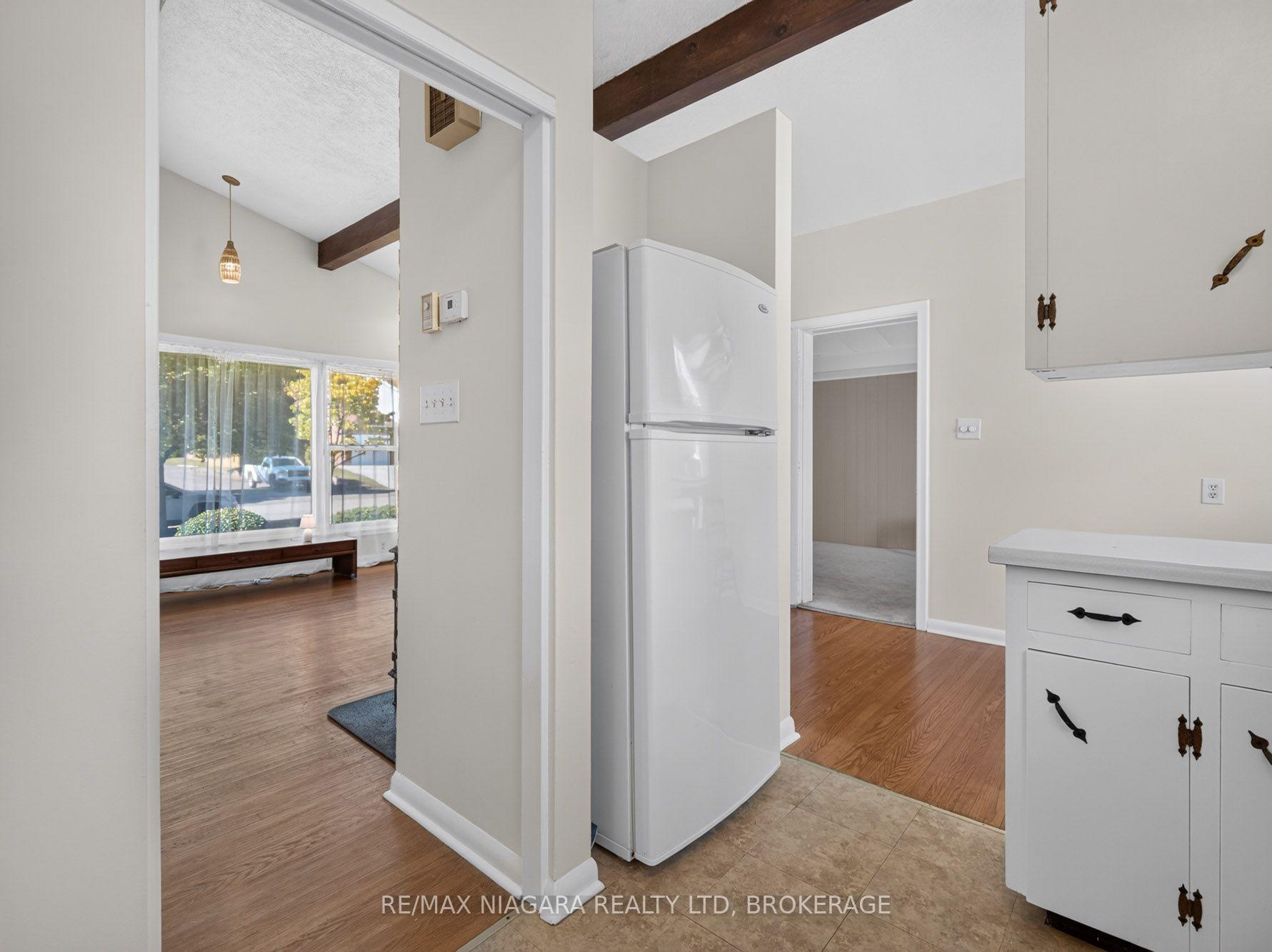 Photo 16 of 4534 Pettit Avenue, Niagara Falls, Morrison — HOMEH