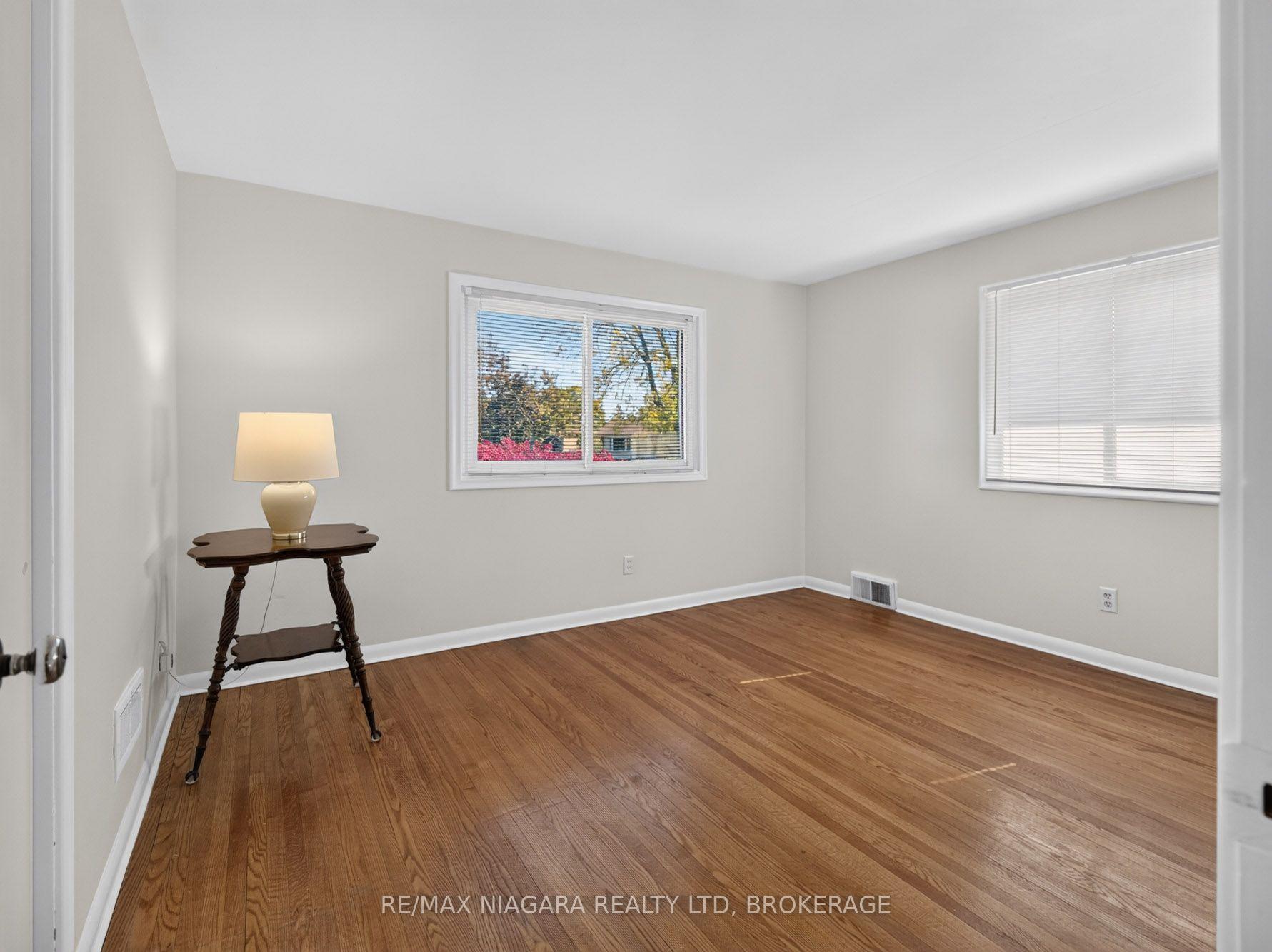 Photo 19 of 4534 Pettit Avenue, Niagara Falls, Morrison — HOMEH