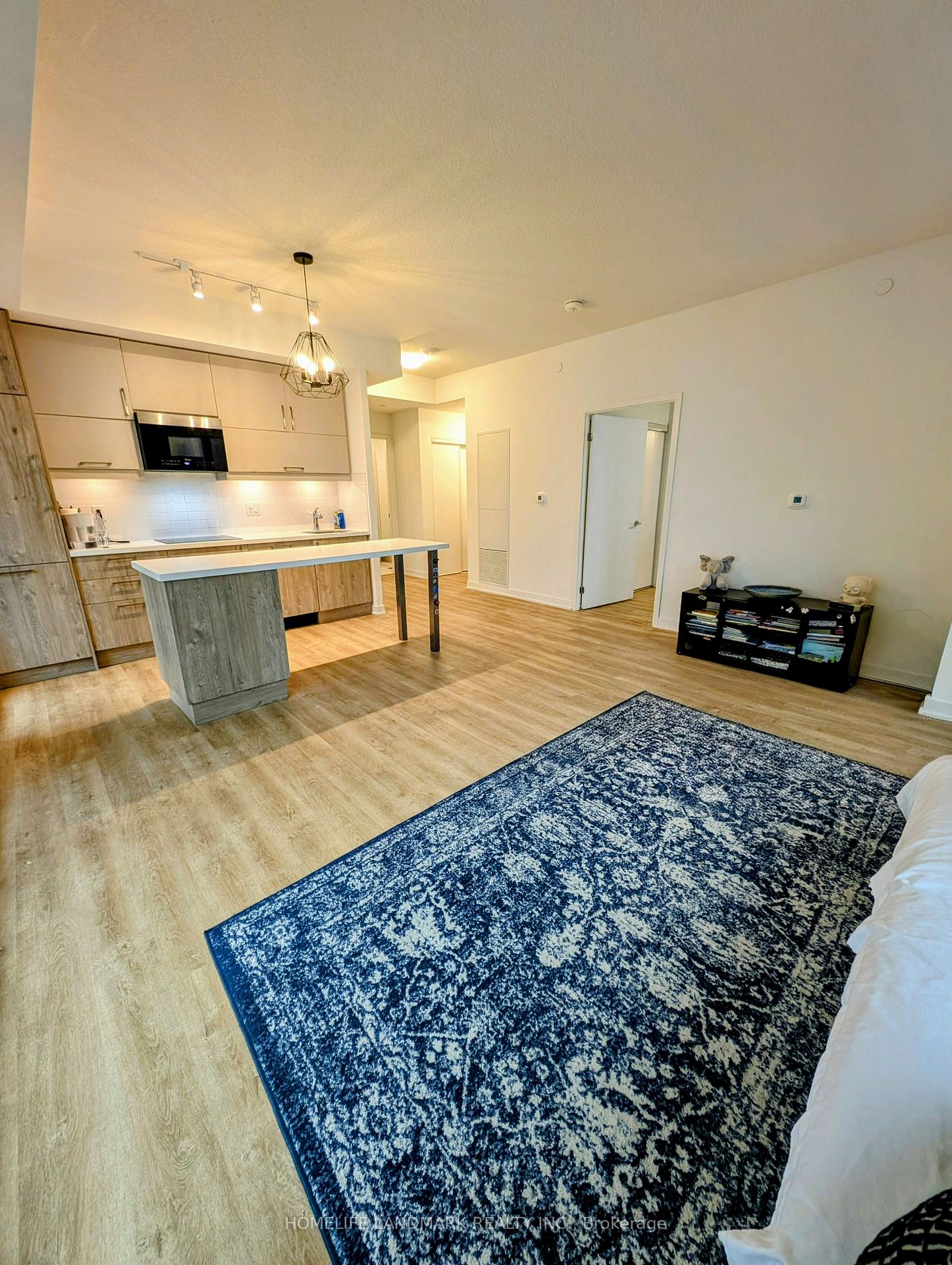 Photo 3 of Unit 711, 8119 Birchmount Road, Markham, Unionville — HOMEH