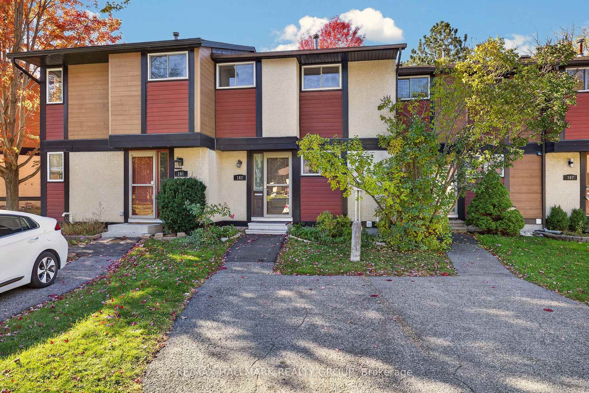 Photo 2 of 163 McClintock Way, Ottawa, Kanata - Katimavik — HOMEH