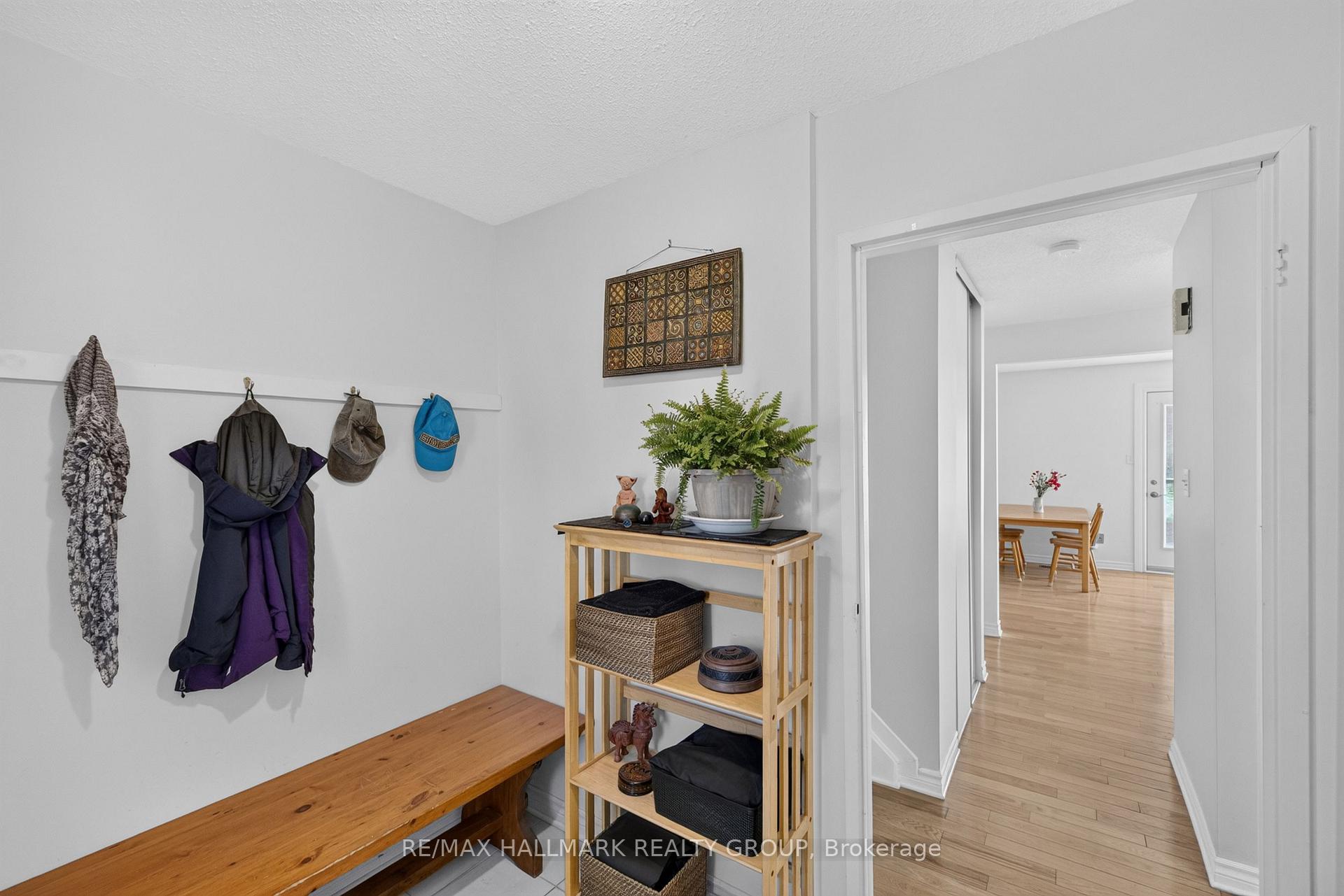 Photo 5 of 163 McClintock Way, Ottawa, Kanata - Katimavik — HOMEH