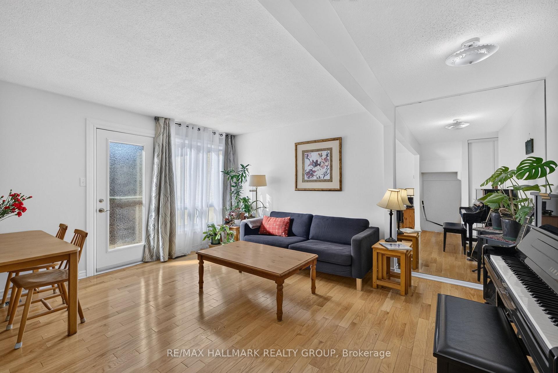 Photo 10 of 163 McClintock Way, Ottawa, Kanata - Katimavik — HOMEH