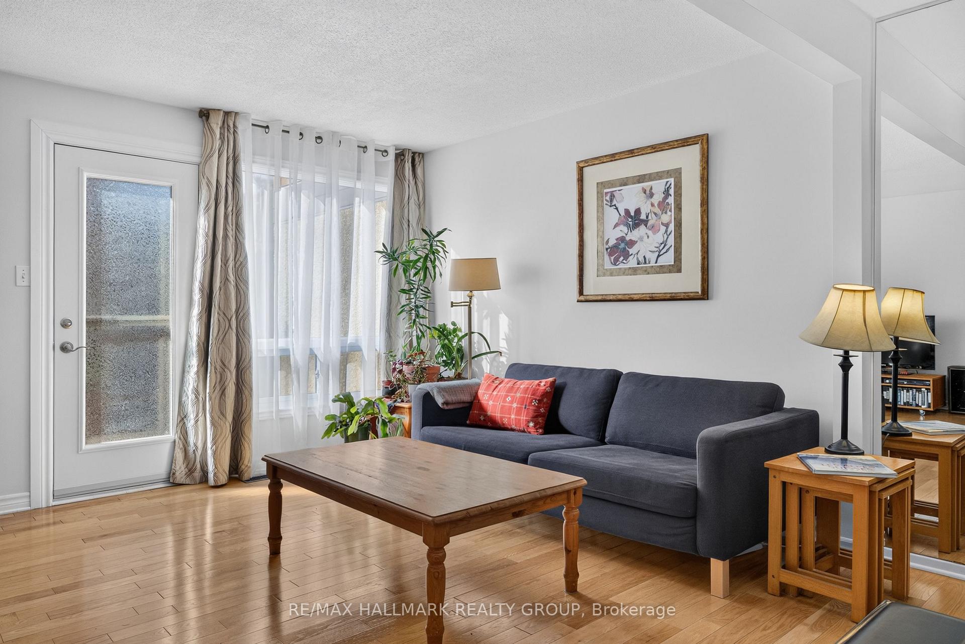 Photo 11 of 163 McClintock Way, Ottawa, Kanata - Katimavik — HOMEH