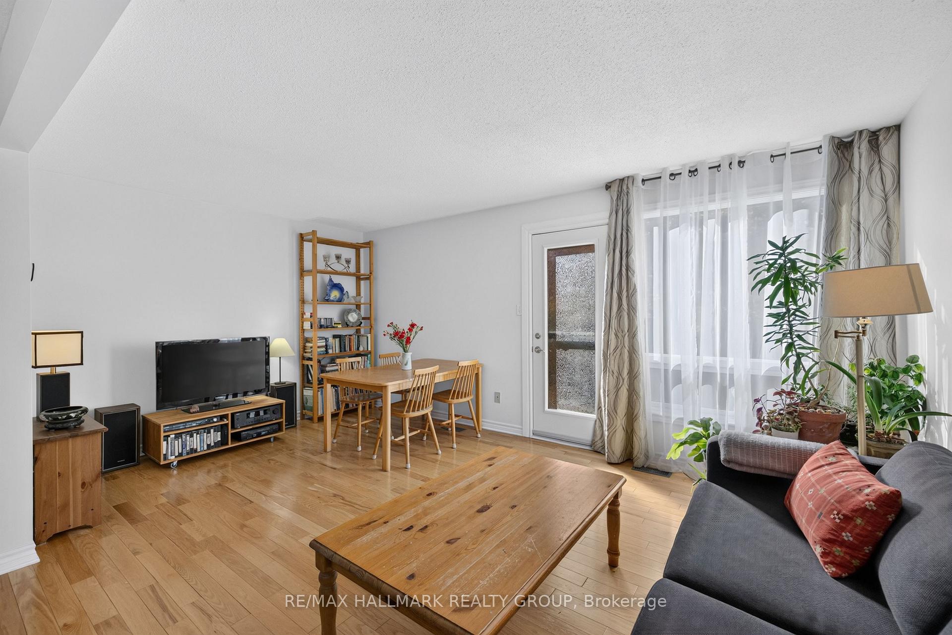 Photo 12 of 163 McClintock Way, Ottawa, Kanata - Katimavik — HOMEH